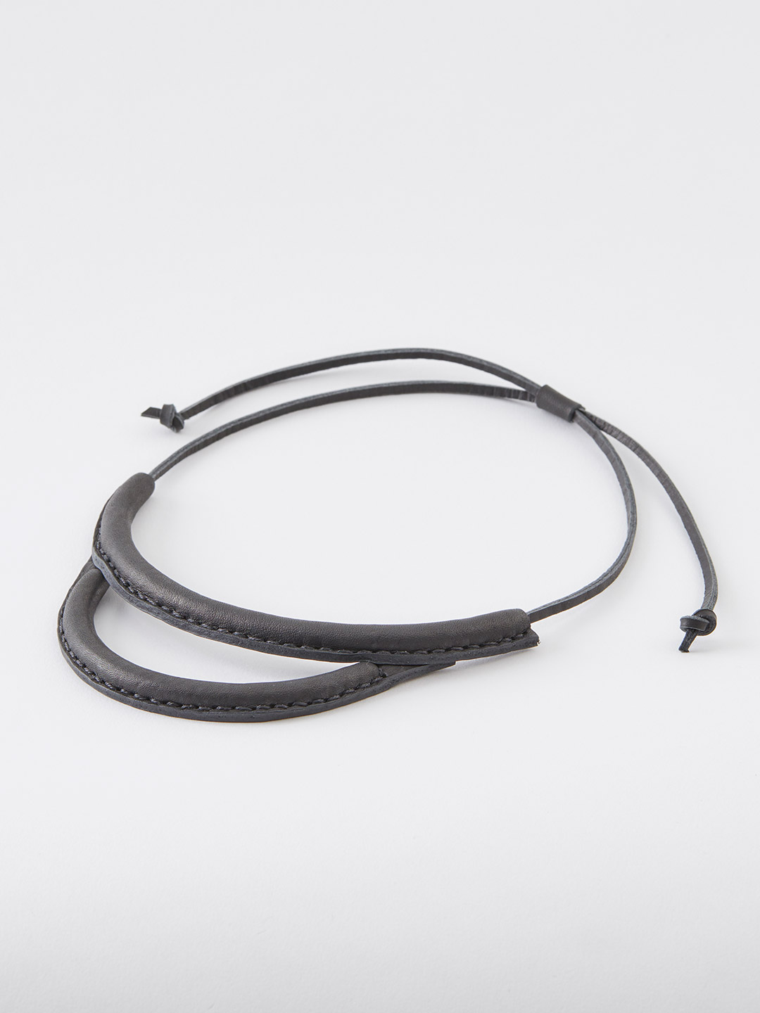 Arc Necklace - Black