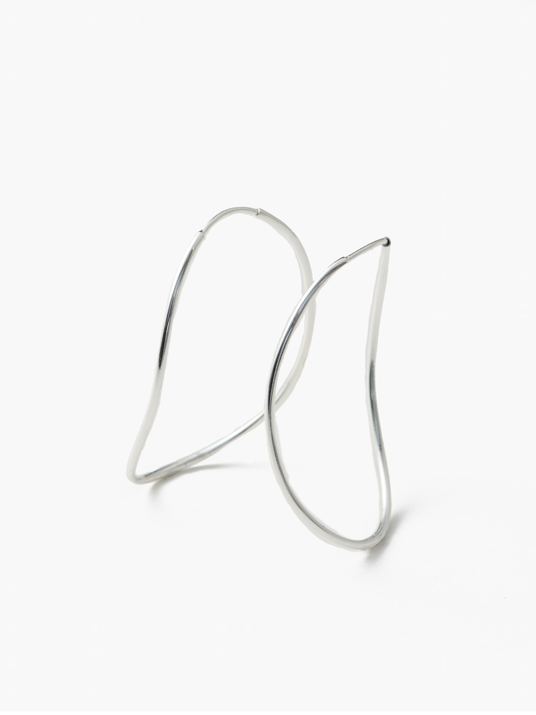 BAR Jewellery(バー ジュエリー)｜DANCING HEARTS ピアス