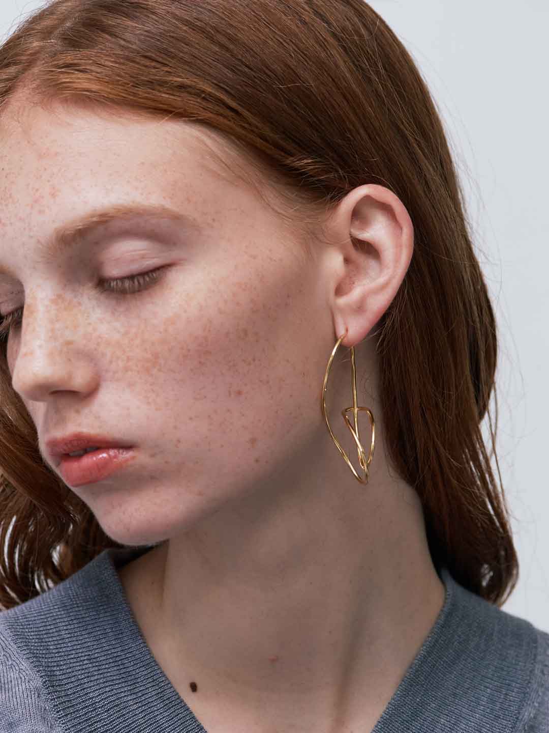 BAR Jewellery(バージュエリ＝） | フローラ ピアス - ゴールド
