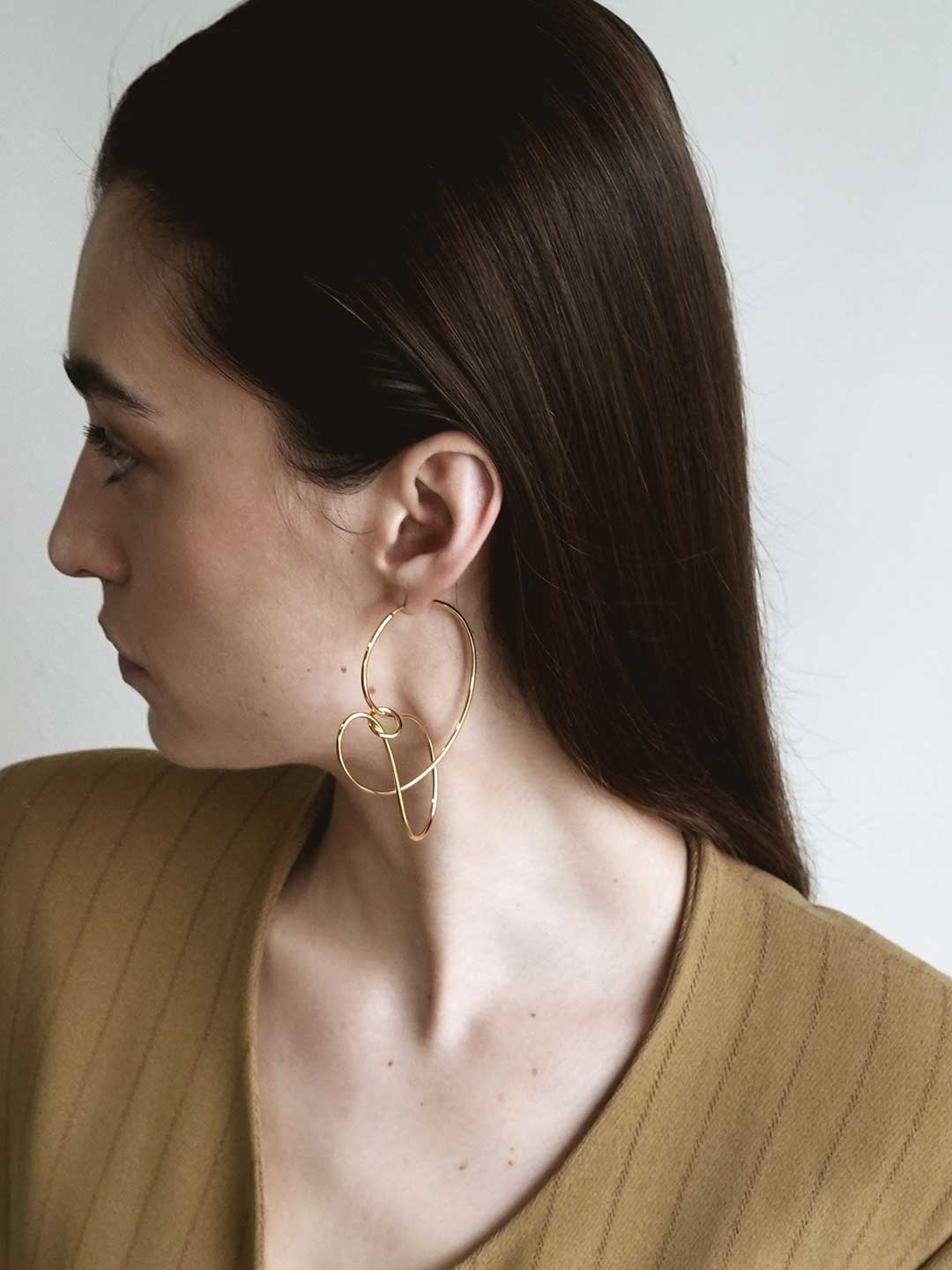 Pivot Pierced Earring - Gold