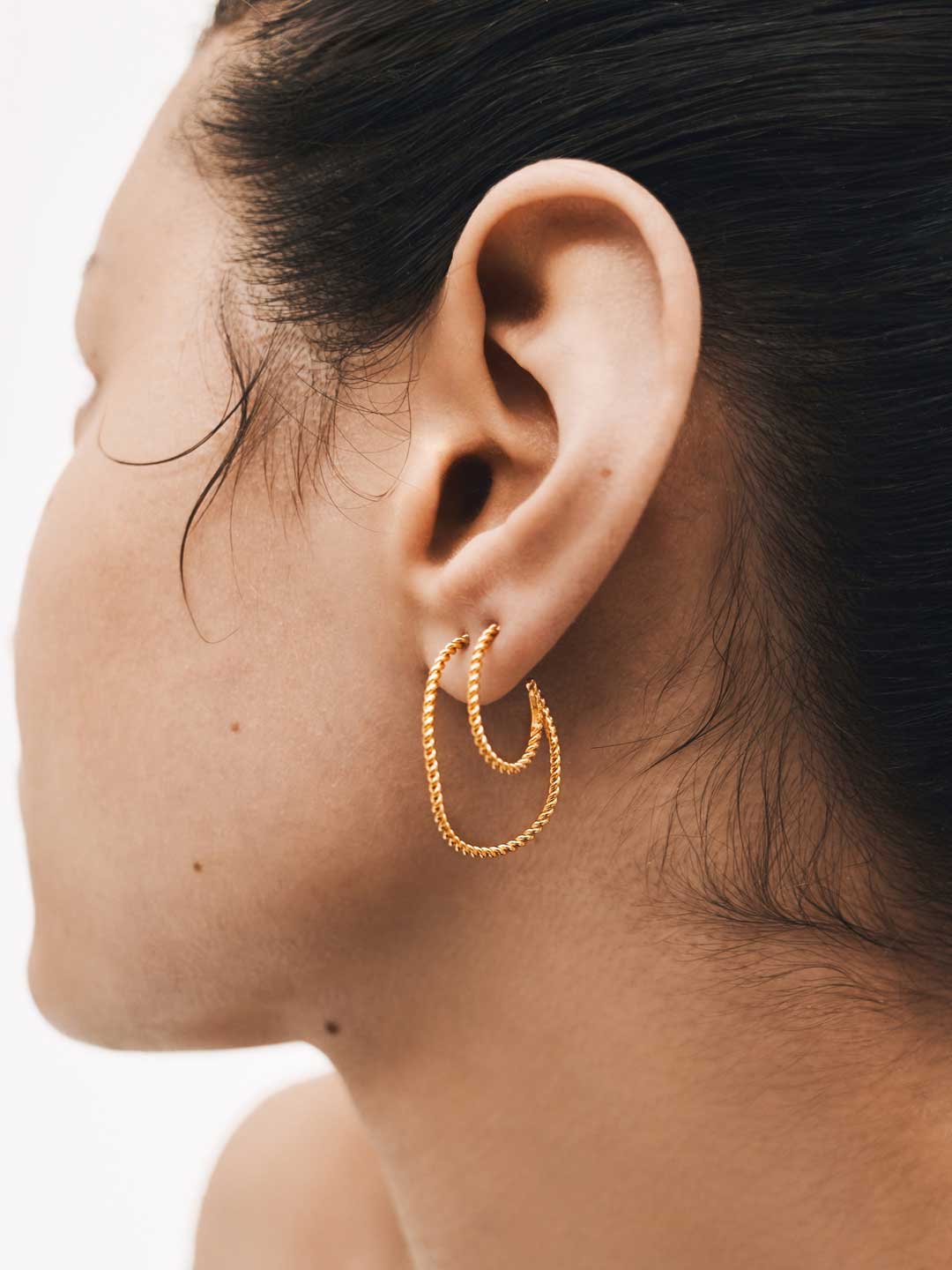 Twisted Elongated Hoop Pierced Earrings - Gold