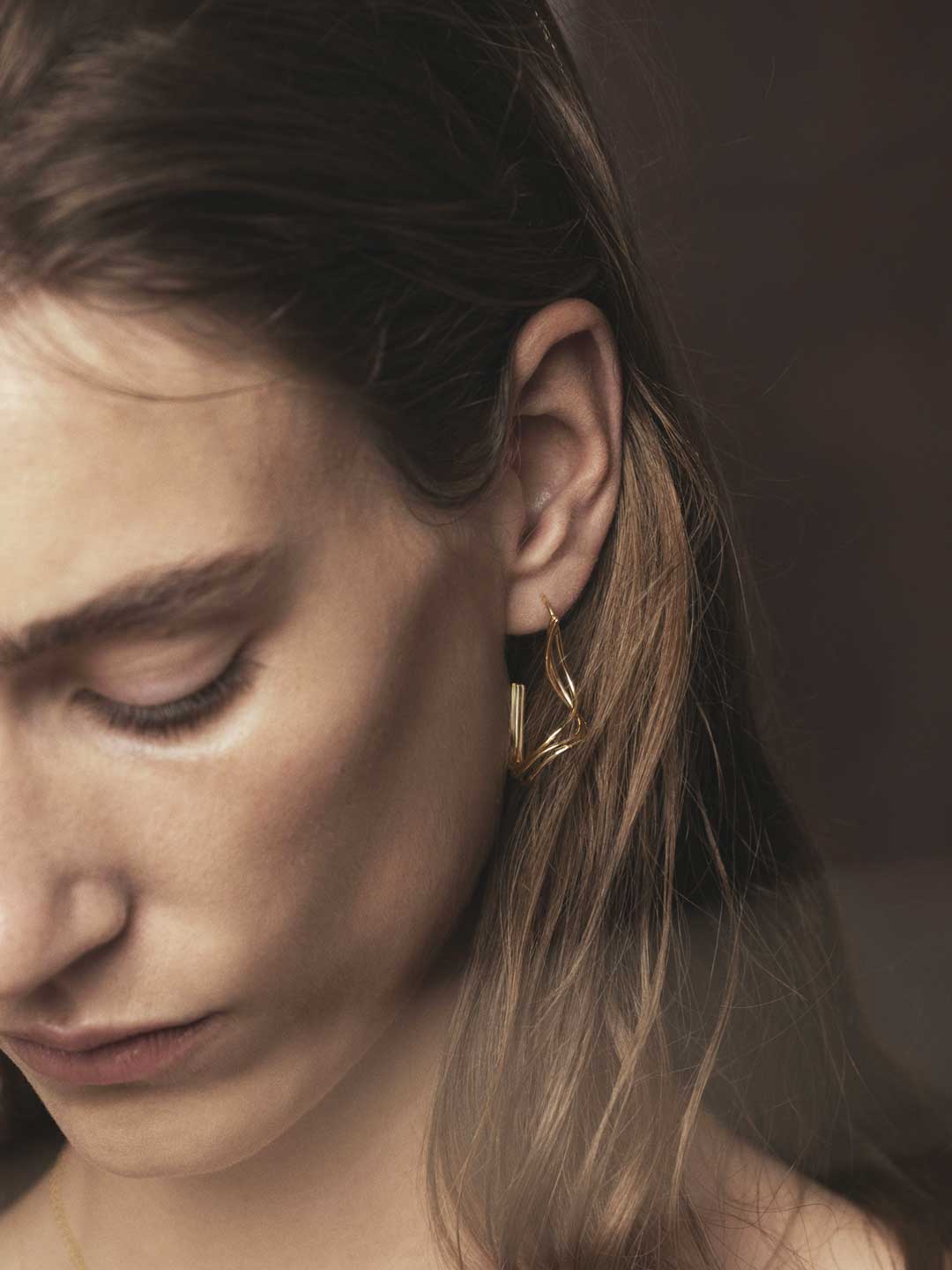 Silent Dance Pierced Earrings - Gold