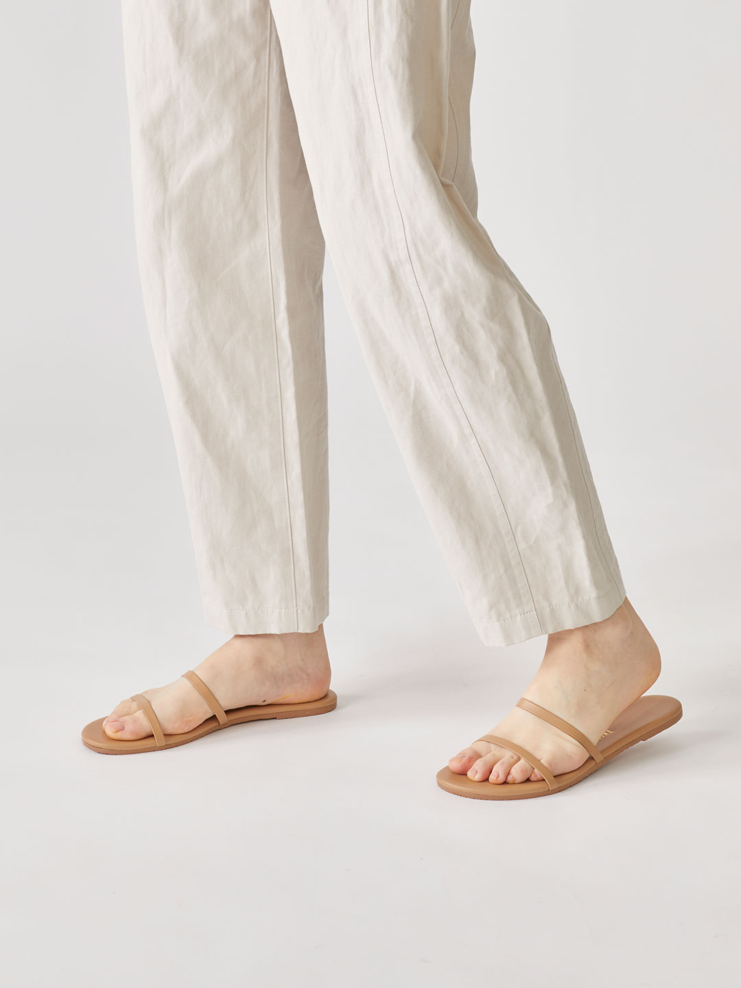 TKEES(ティキーズ) | ジェマ トゥ-ストラップ フラットサンダル