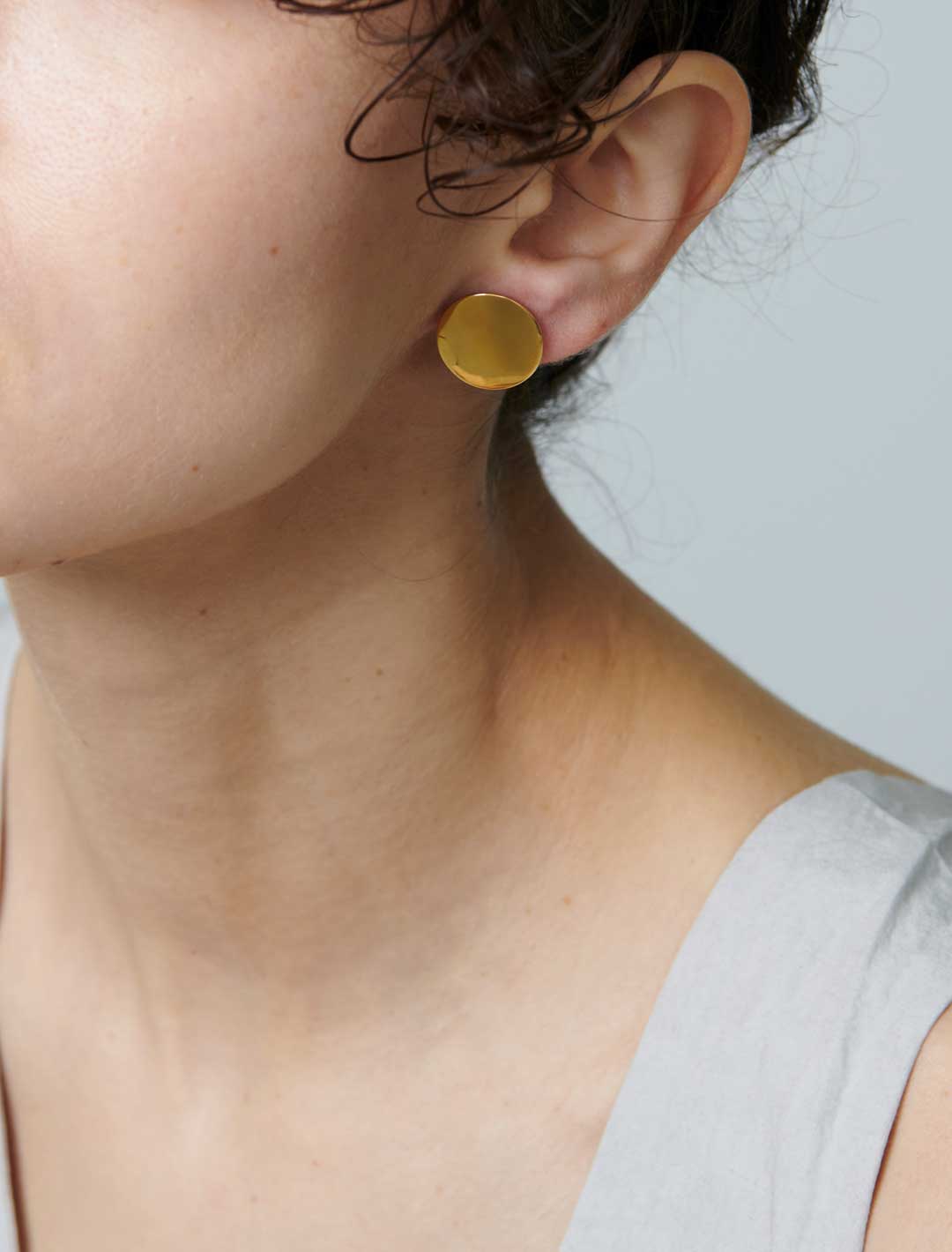 MIRROR PAIR Pierced Earrings - Yellow Gold