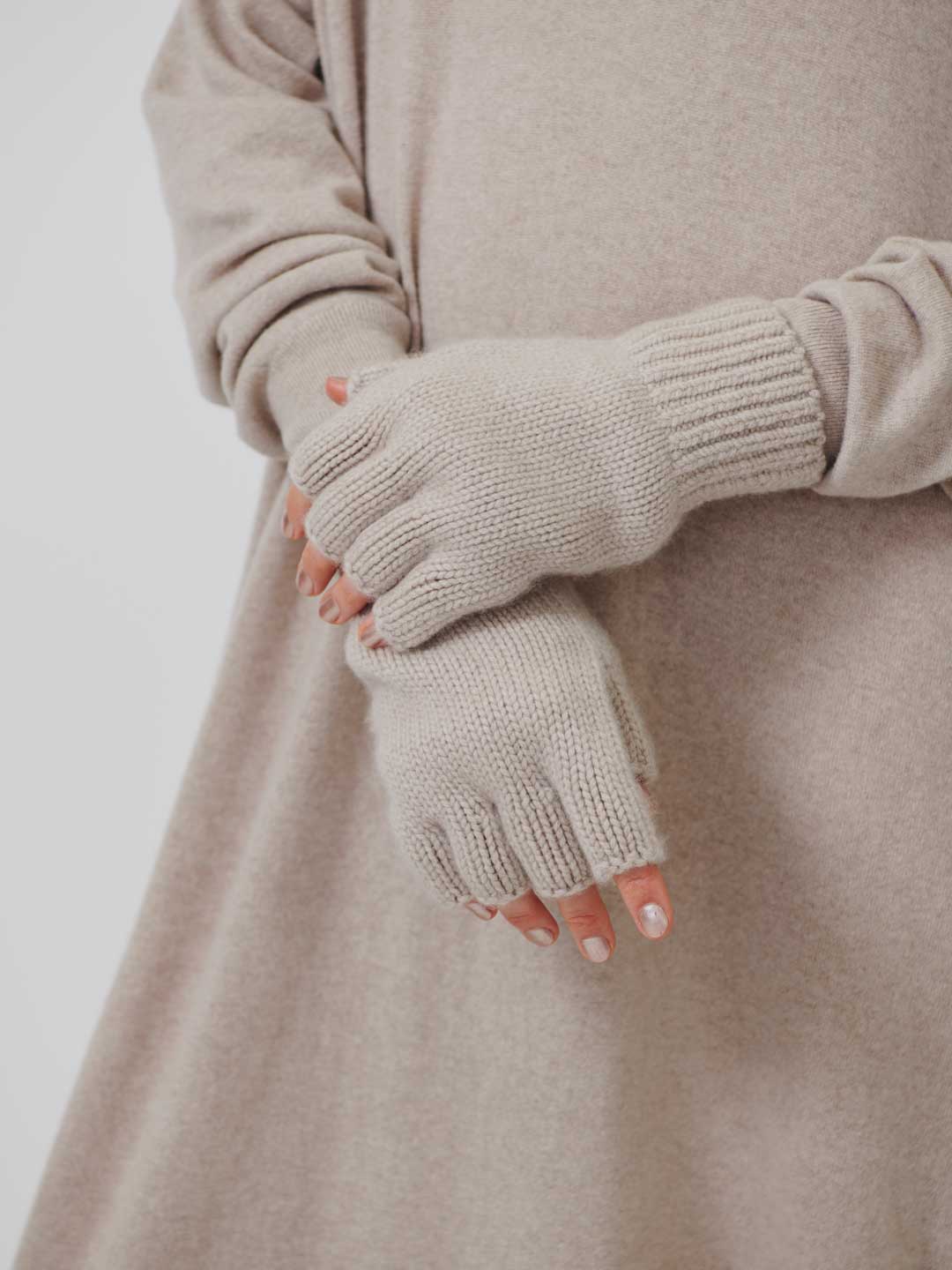 PICEA(ピセア) | グローブ - ベージュ | ESCAPERS ONLINE(エスケーパー