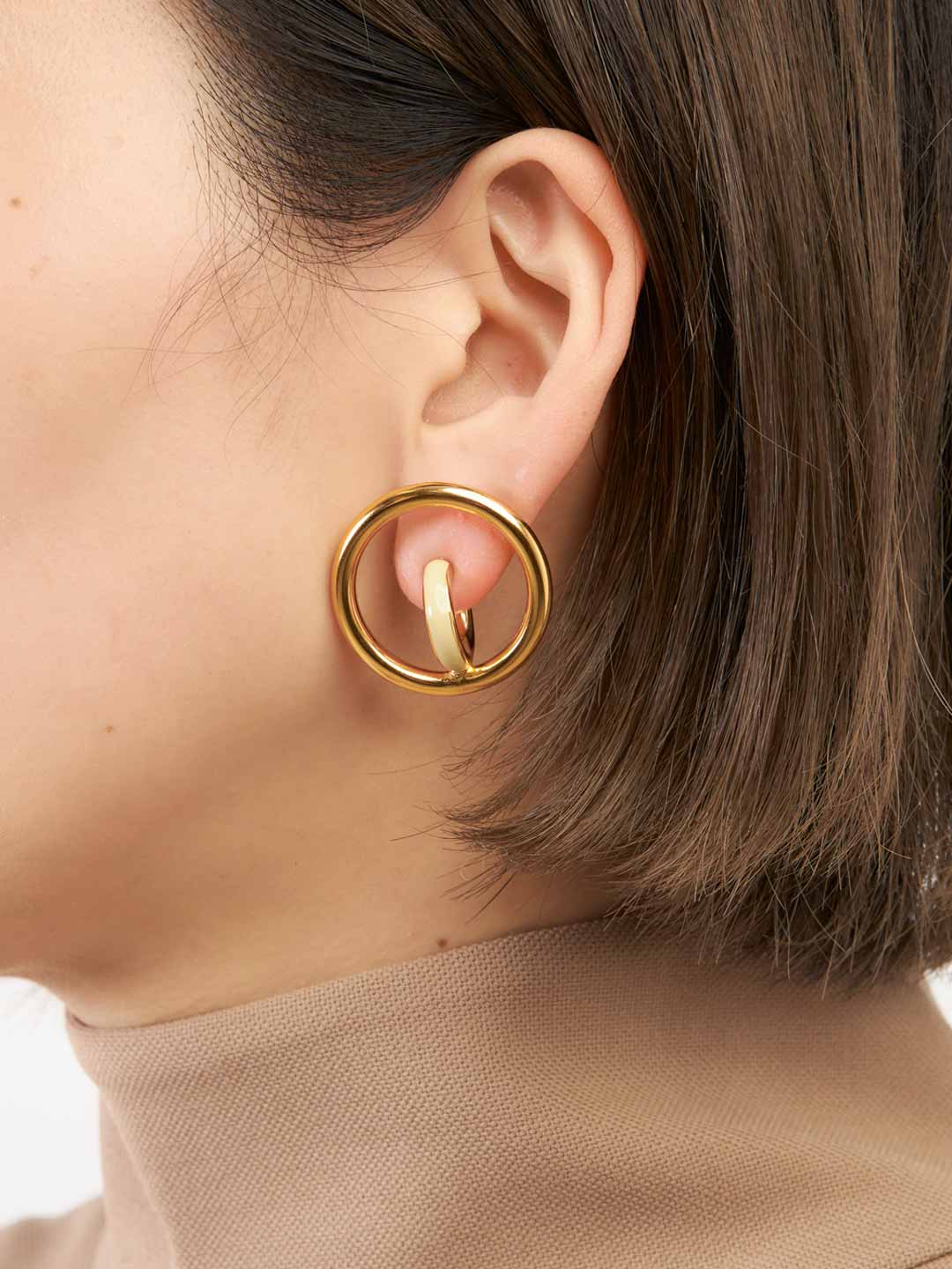 Medium Saturn Blow Colours PAIR Pierced Earrings - Beige