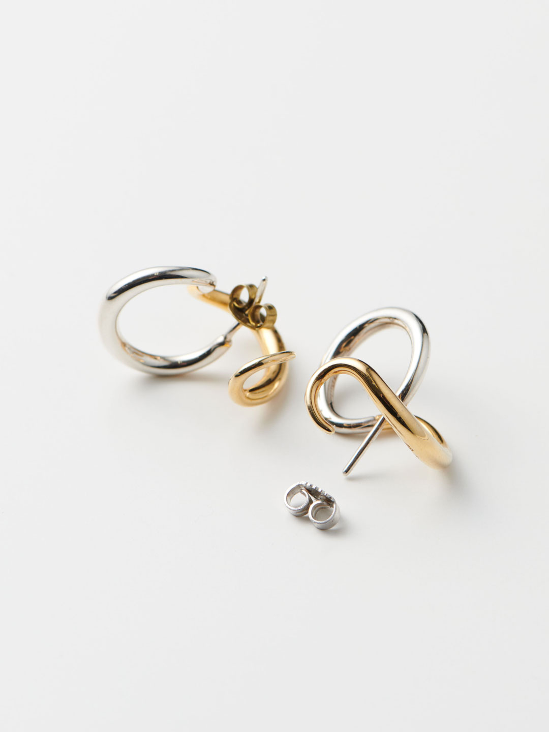 Charlotte Chesnais(シャルロット シェネ) | ハナ ピアス