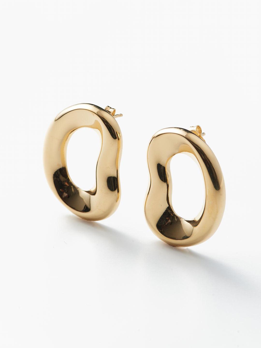 Charlotte Chesnais(シャルロット シェネ) | シマ ピアス Charlotte Chesnais(シャルロット シェネ) | シマ ピアス