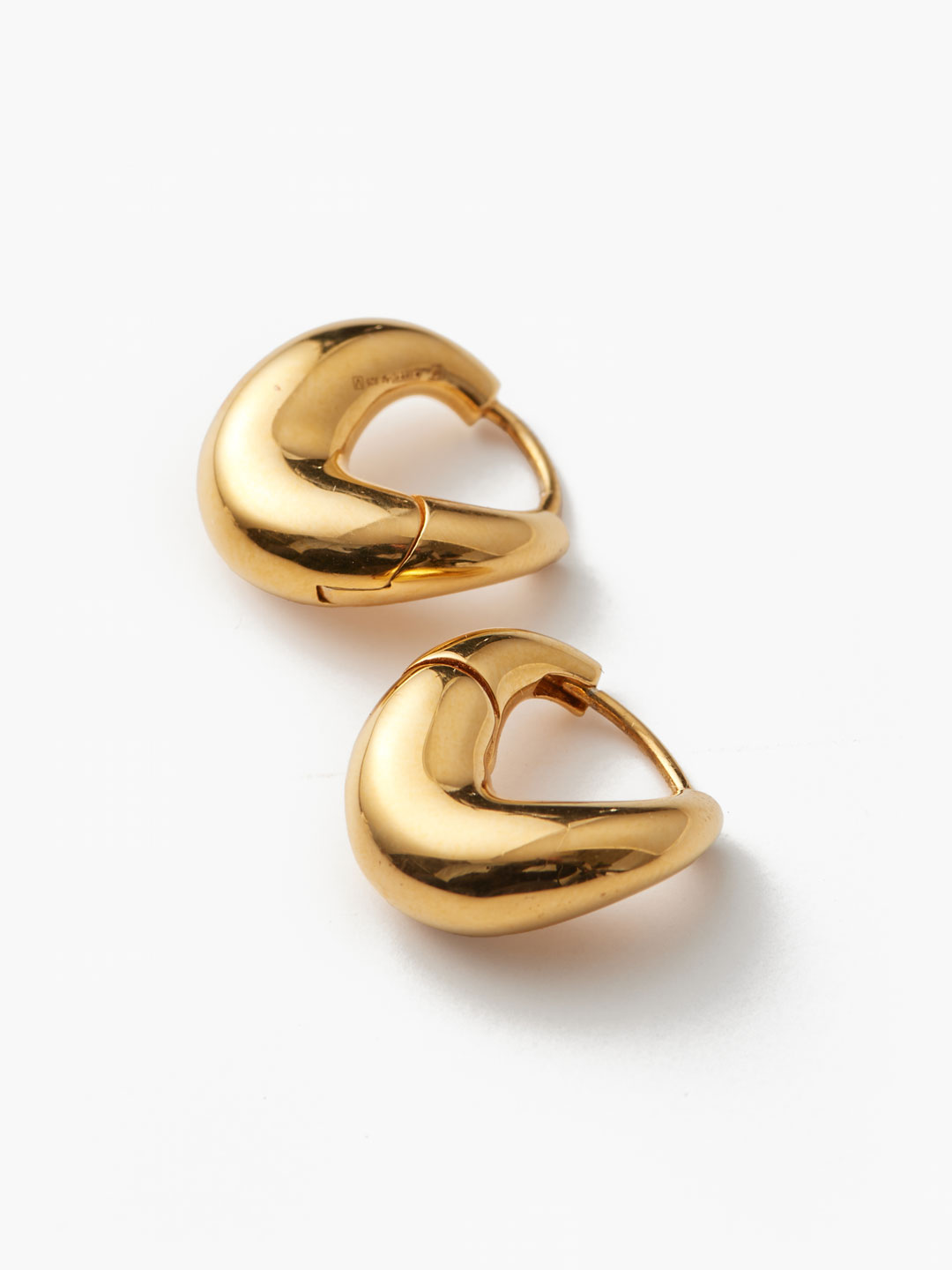 シャルロットシェネ ピアス(gold × black)片耳
