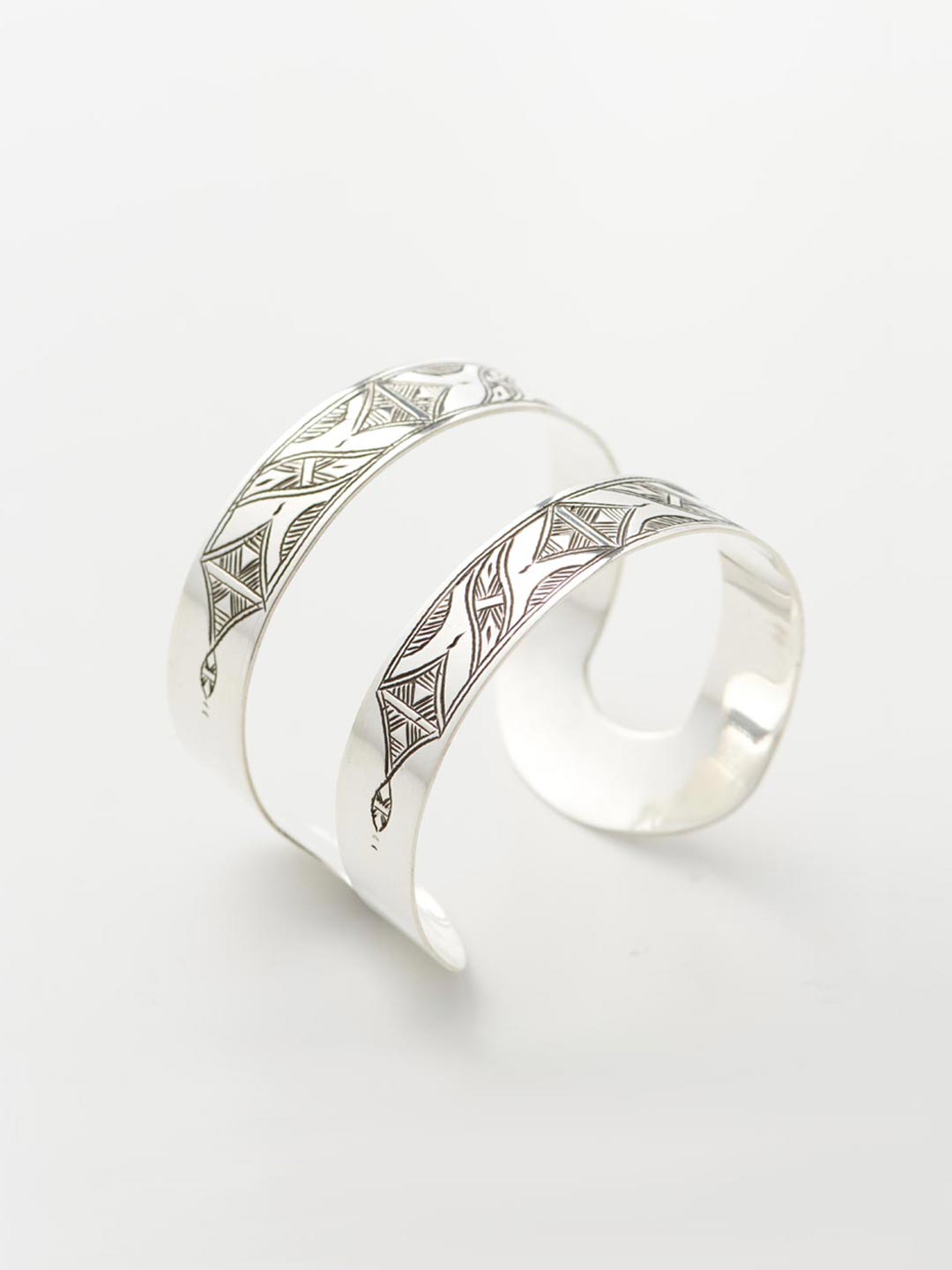 Zezi Toussaght Bangle - Silver