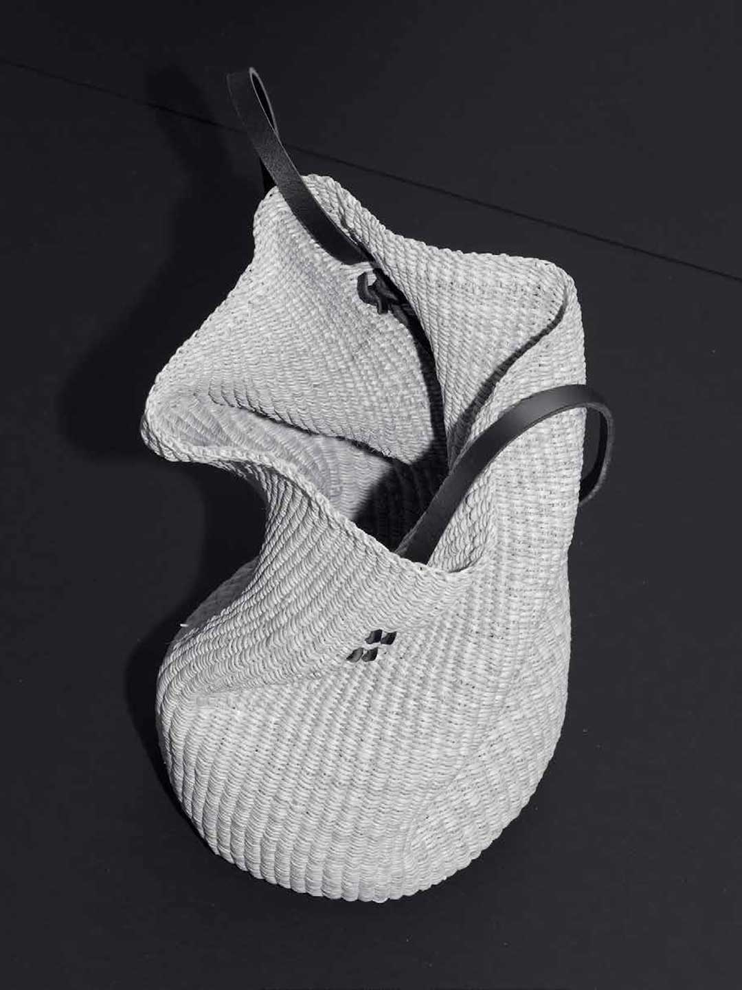 [極美品] イネスブレッサンドショルダーバッグ INES BRESSAND(イネス ブレッサンド) | フロッシー ショルダー