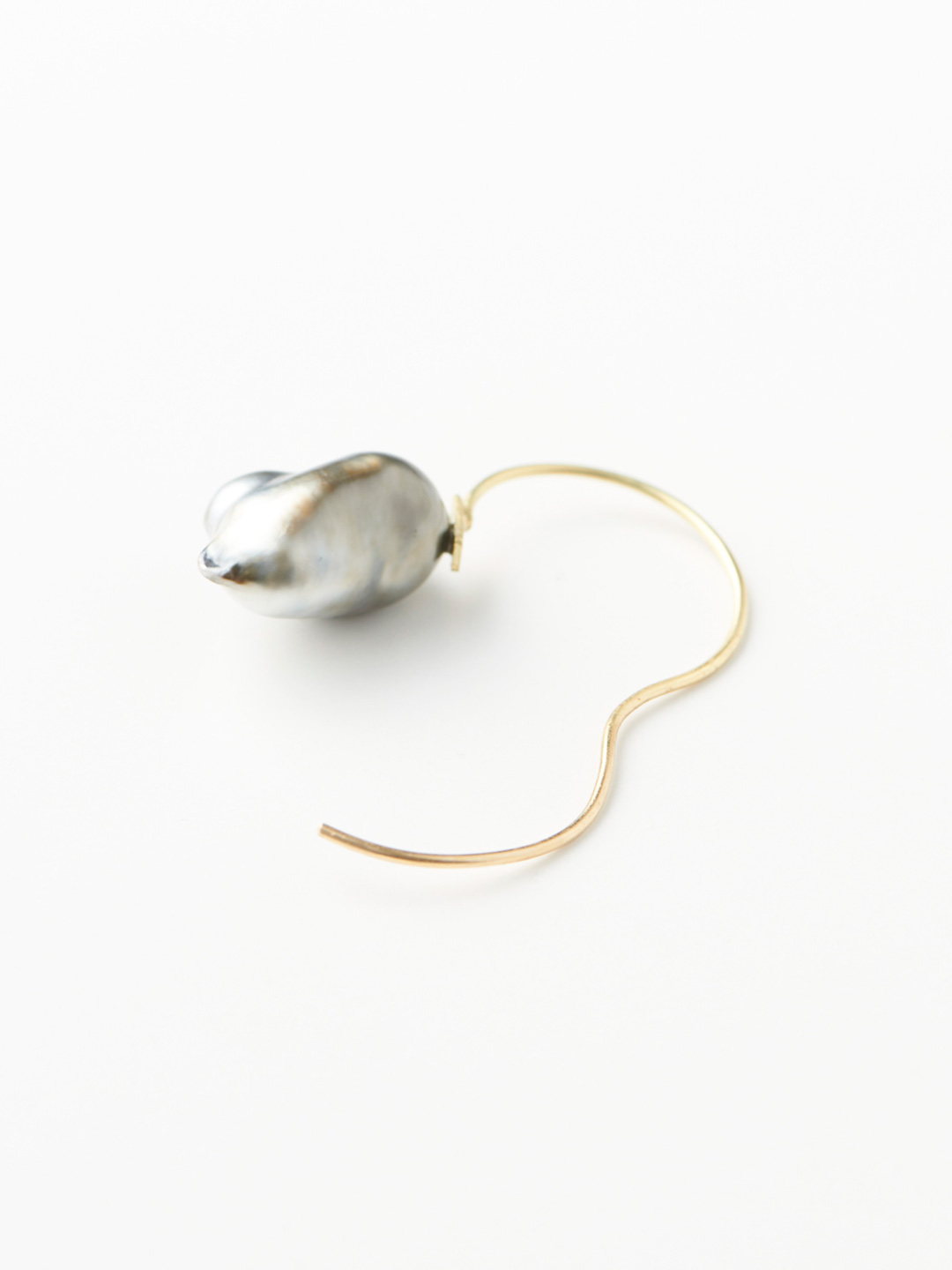 Large Keshi Pierced Earring - Gold