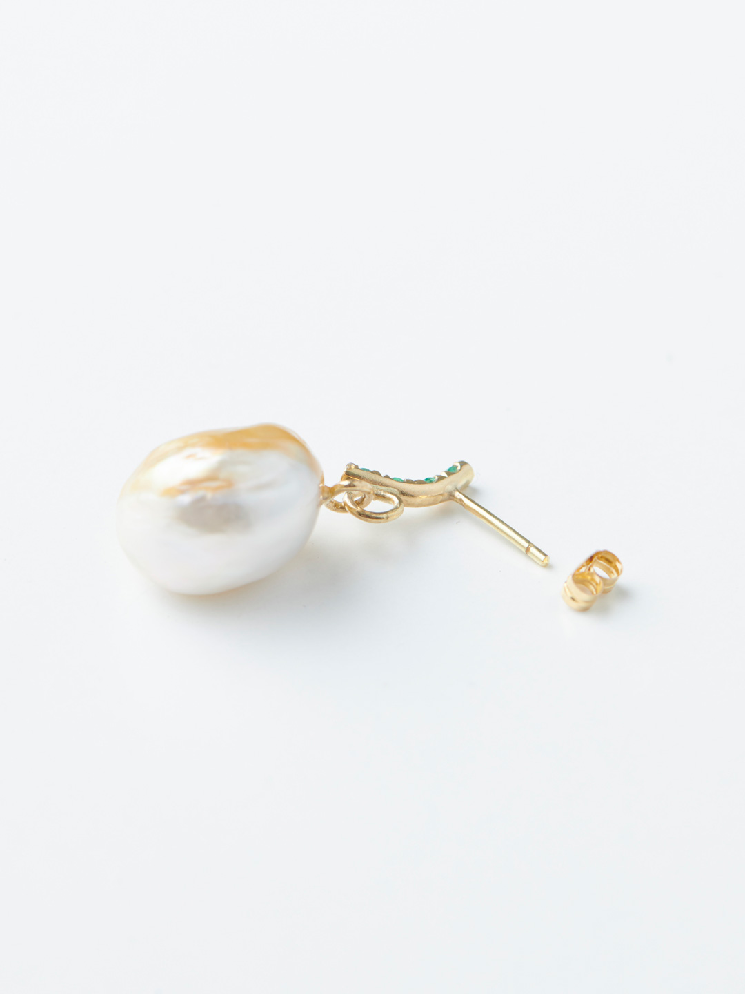 Emerald&Gold South Sea Pearl Pierced Earring - Gold