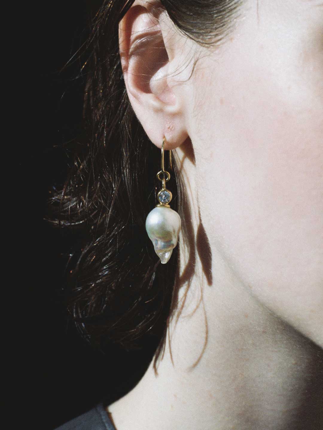 White Stones South Sea Pearl Pierced Earring  - Gold