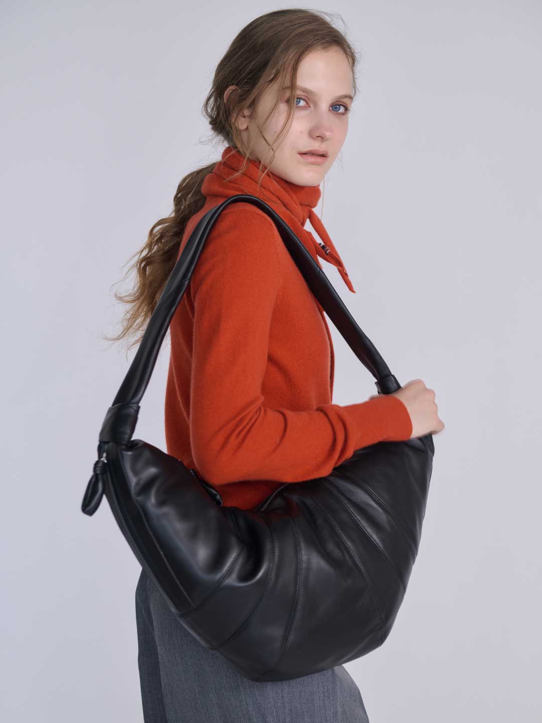 ルメール 希少 クロワッサンバッグ レザー ラージサイズ 本物 正規品 ブラック LE MAIRE(ルメール) | ラージ クロワッサン バッグ - ブラック