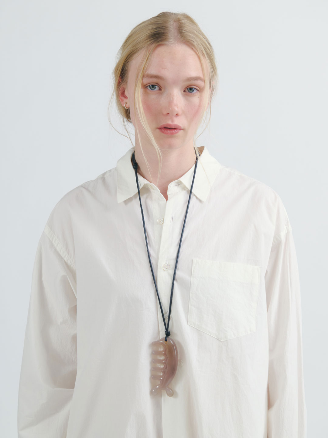 Beluga Gua Sha Necklace - Grey