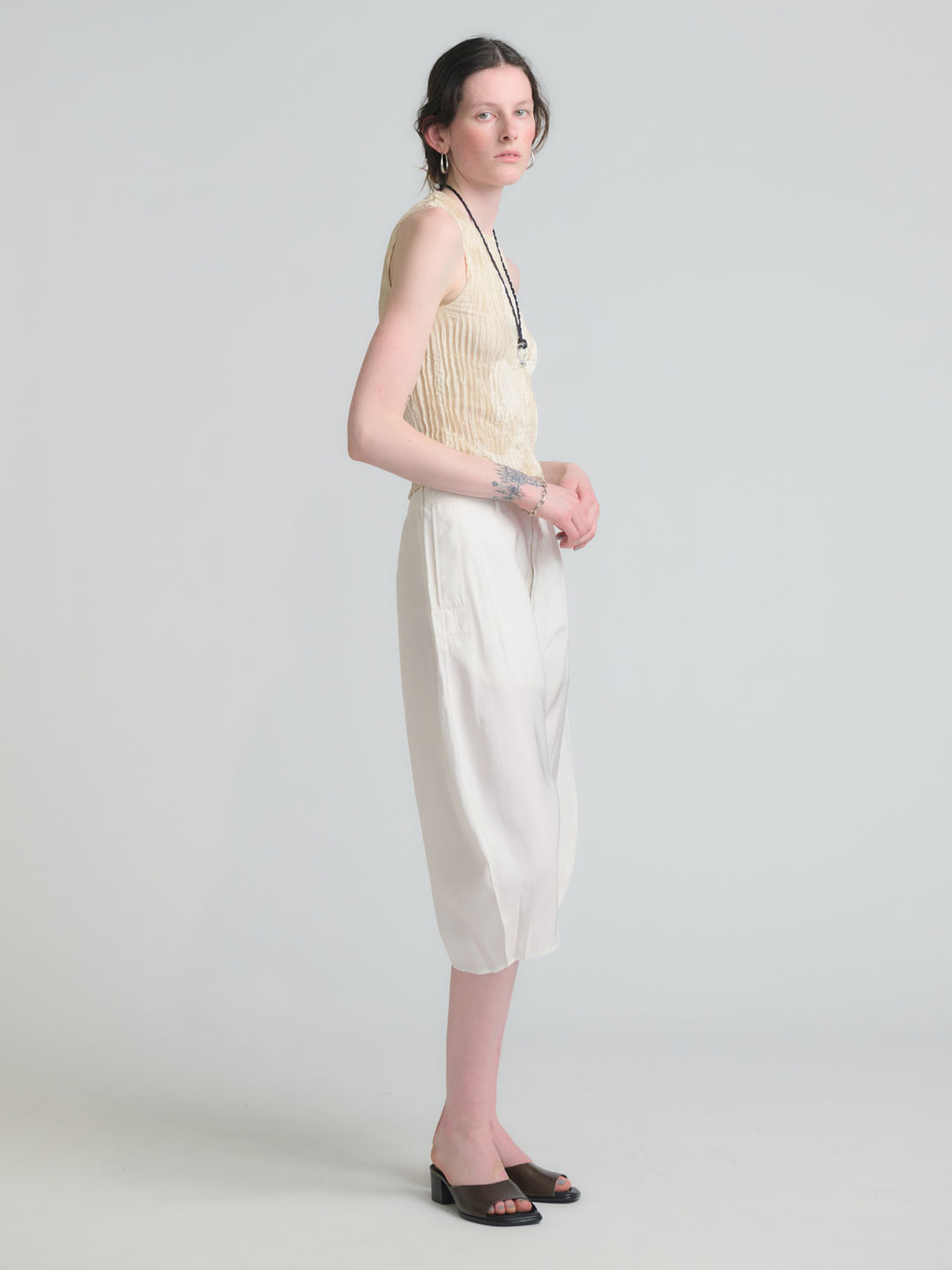 Creased Dropped Crotch Bermudas - Ivory