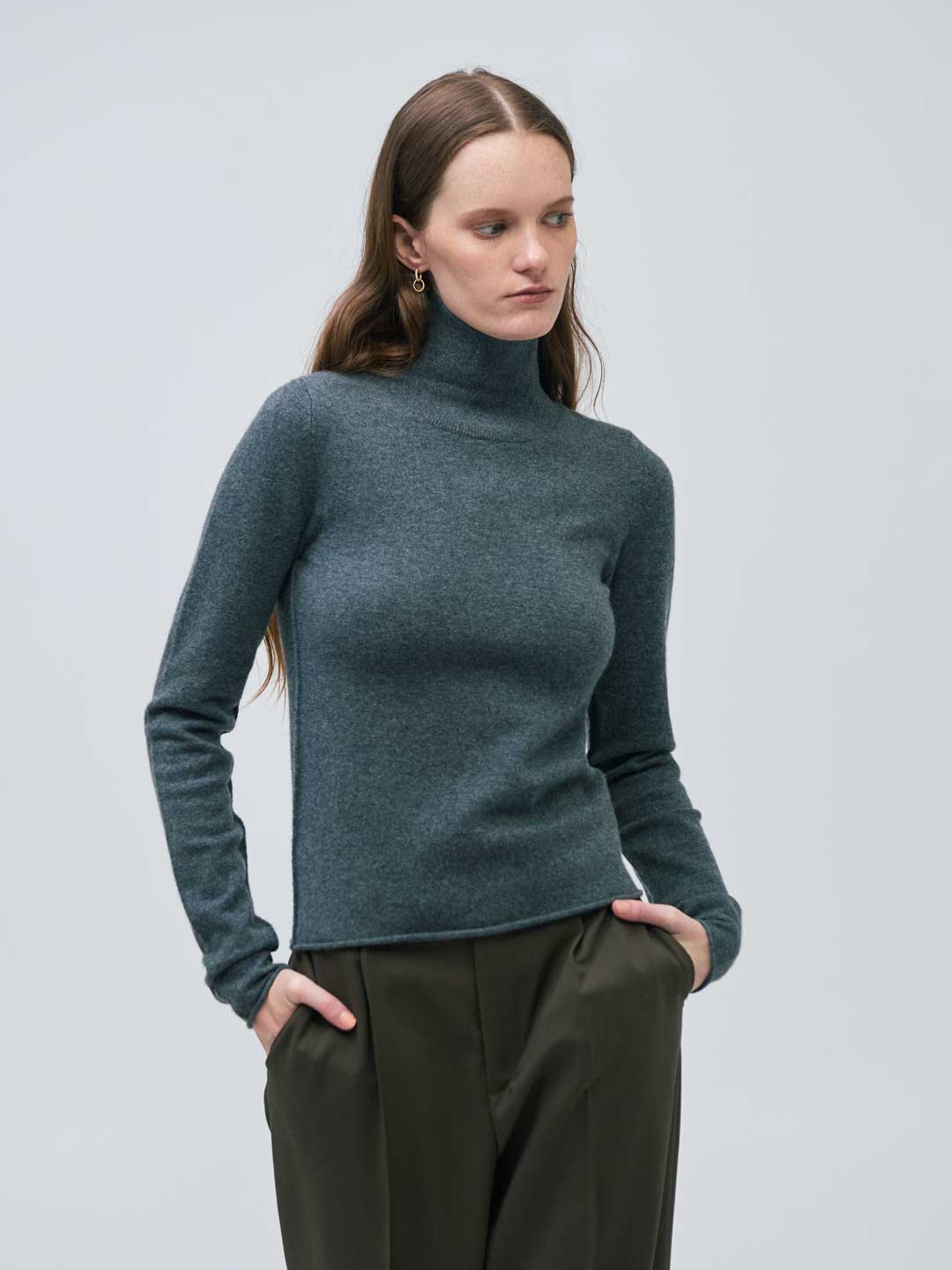 extreme cashmere(エクストリーム カシミア) |オードリー - ダークグレー | ESCAPERS ONLINE(エスケーパーズ  オンライン)公式通販サイト