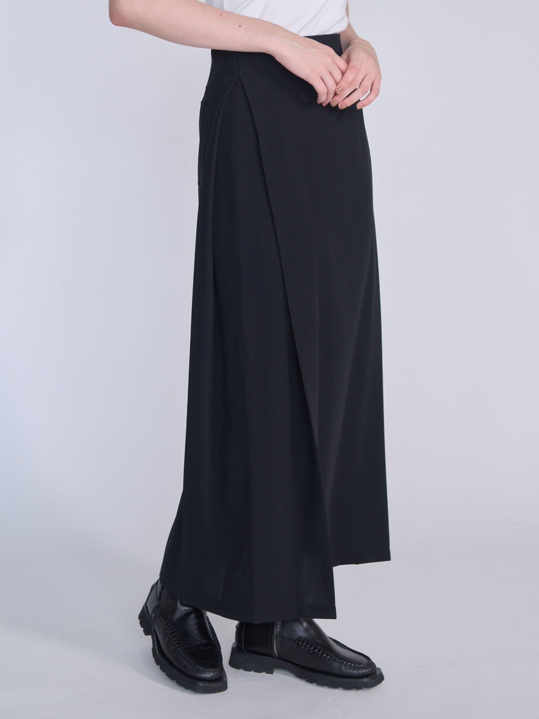 Cristaseya(クリスタセヤ）| Wear | ESCAPERS.JP | ESCAPERS
