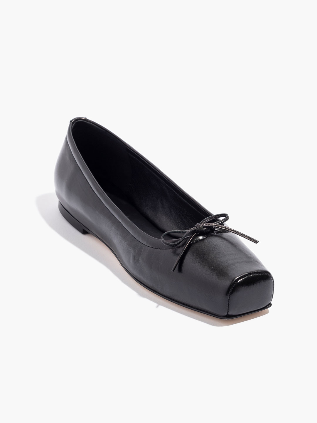Aeyde DAPHNENAPPALEATHERBLACK 関税送料込 EZC SHOES