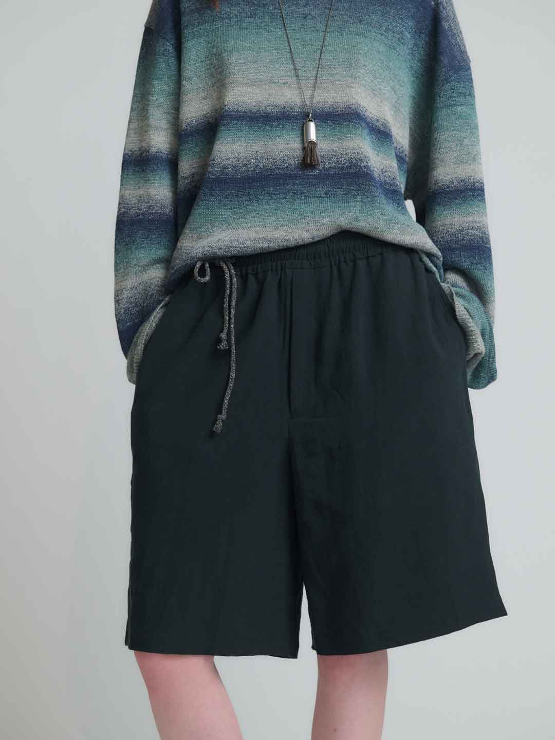 Side Slit Shorts - Dark Green
