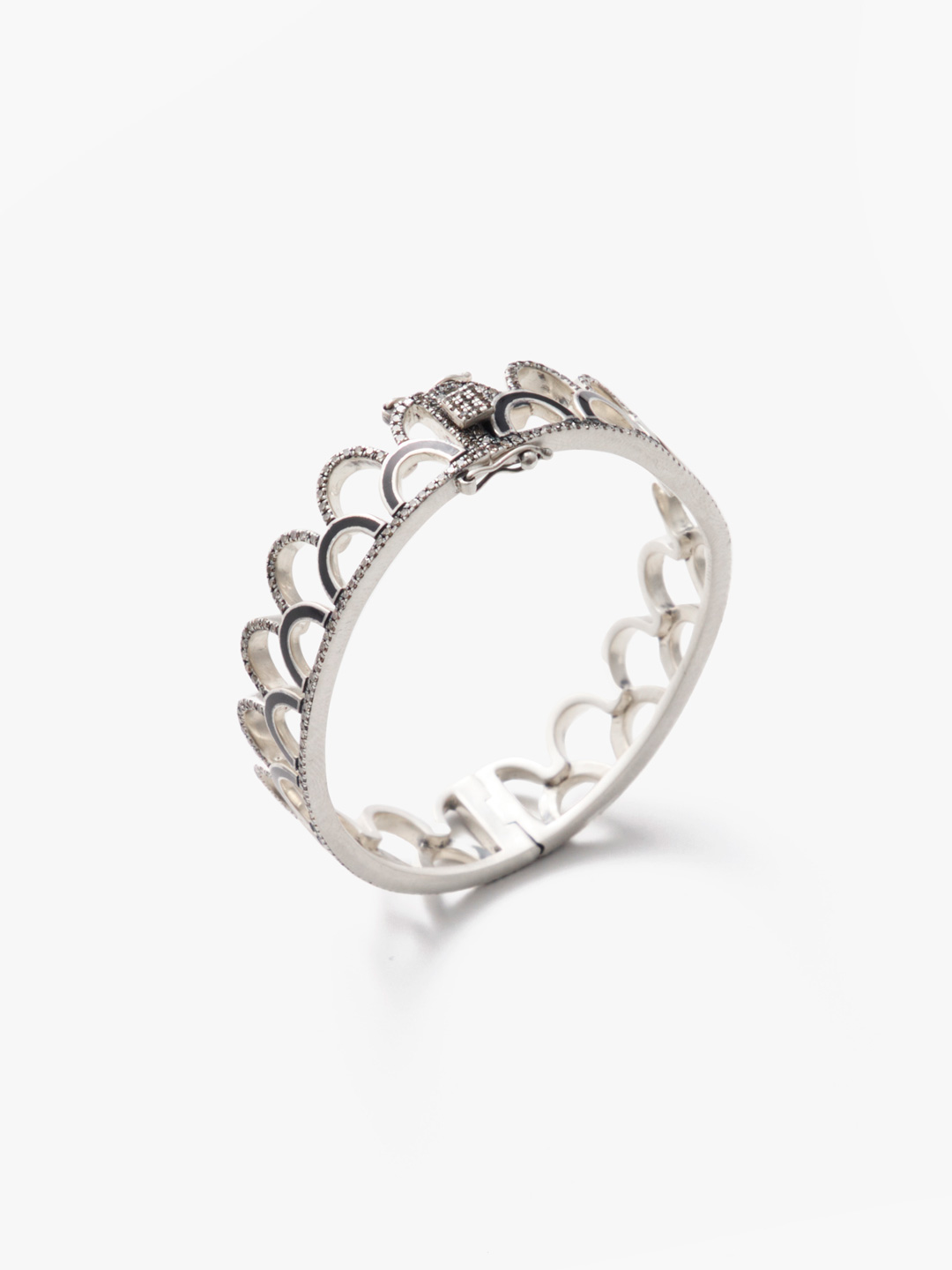 蓮の扇 Silver925 Pave Diamonds With Enamel Cuff - Silver
