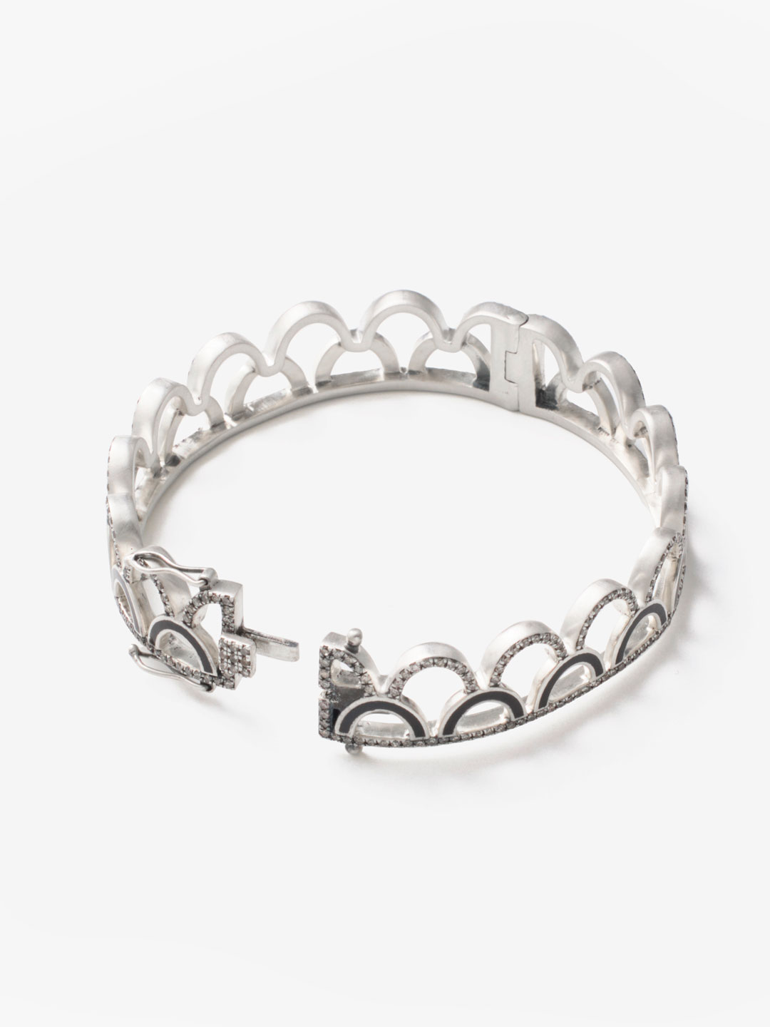 蓮の扇 Silver925 Pave Diamonds With Enamel Cuff 【lf003】 - Silver