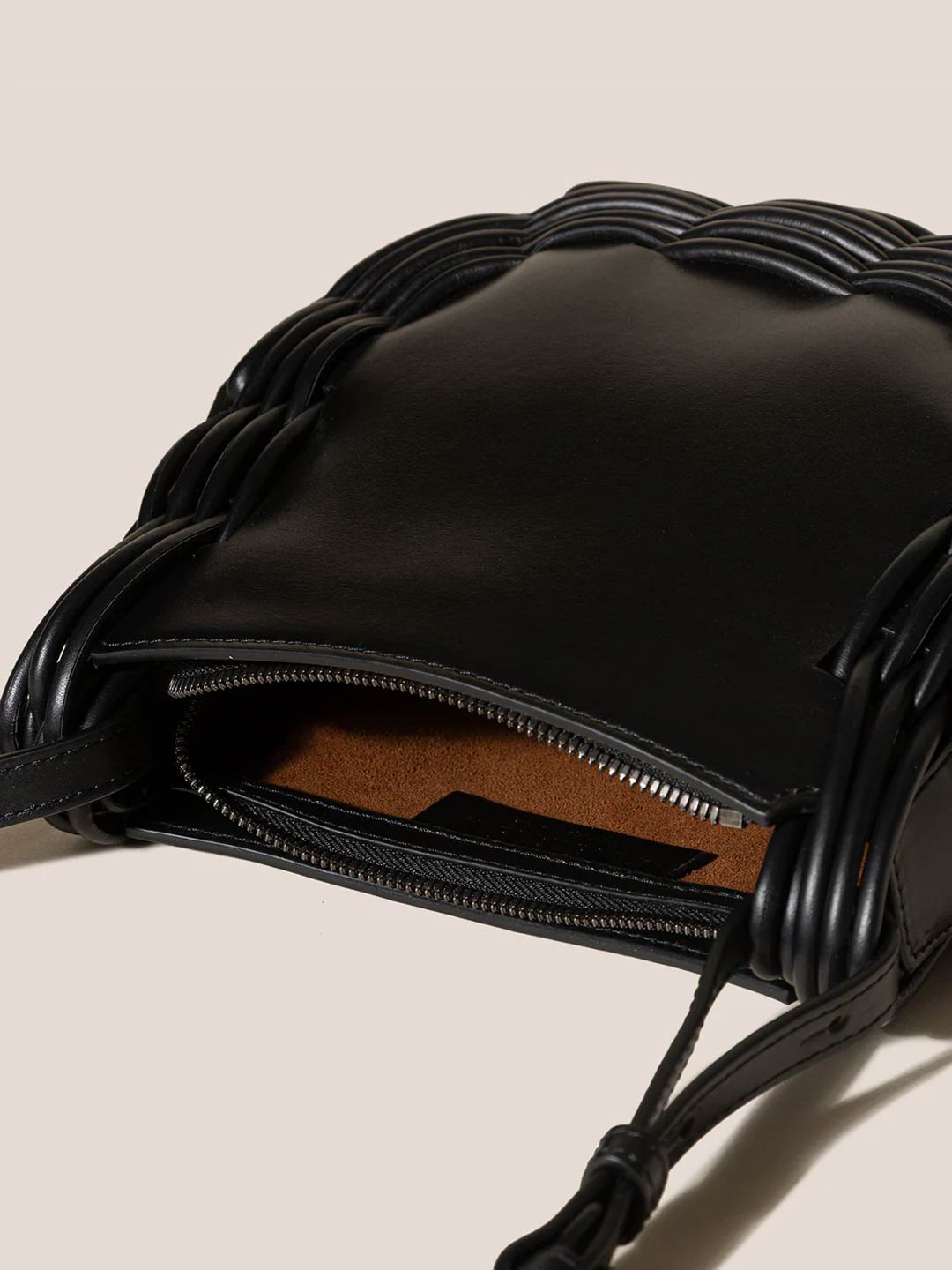PINAR - Braided Detail Crossbody Bag - Black