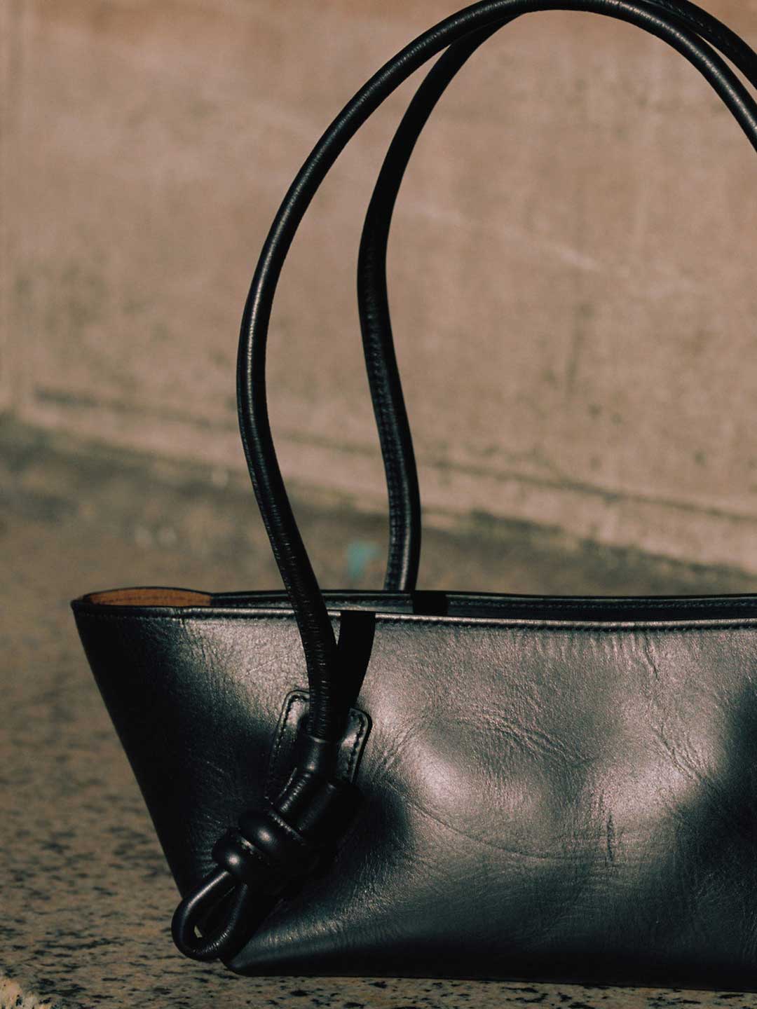 FLECA - Knotted Handle Shoulder Bag - Black