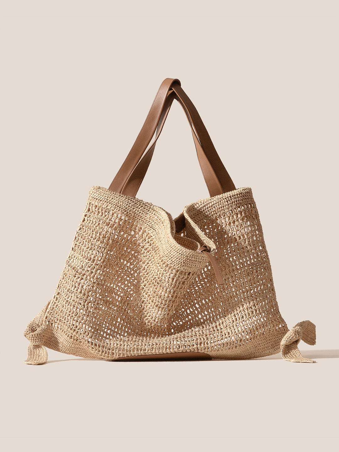 CADOR RAFFIA MESH - Slouchy Shoulder Bag - Natural
