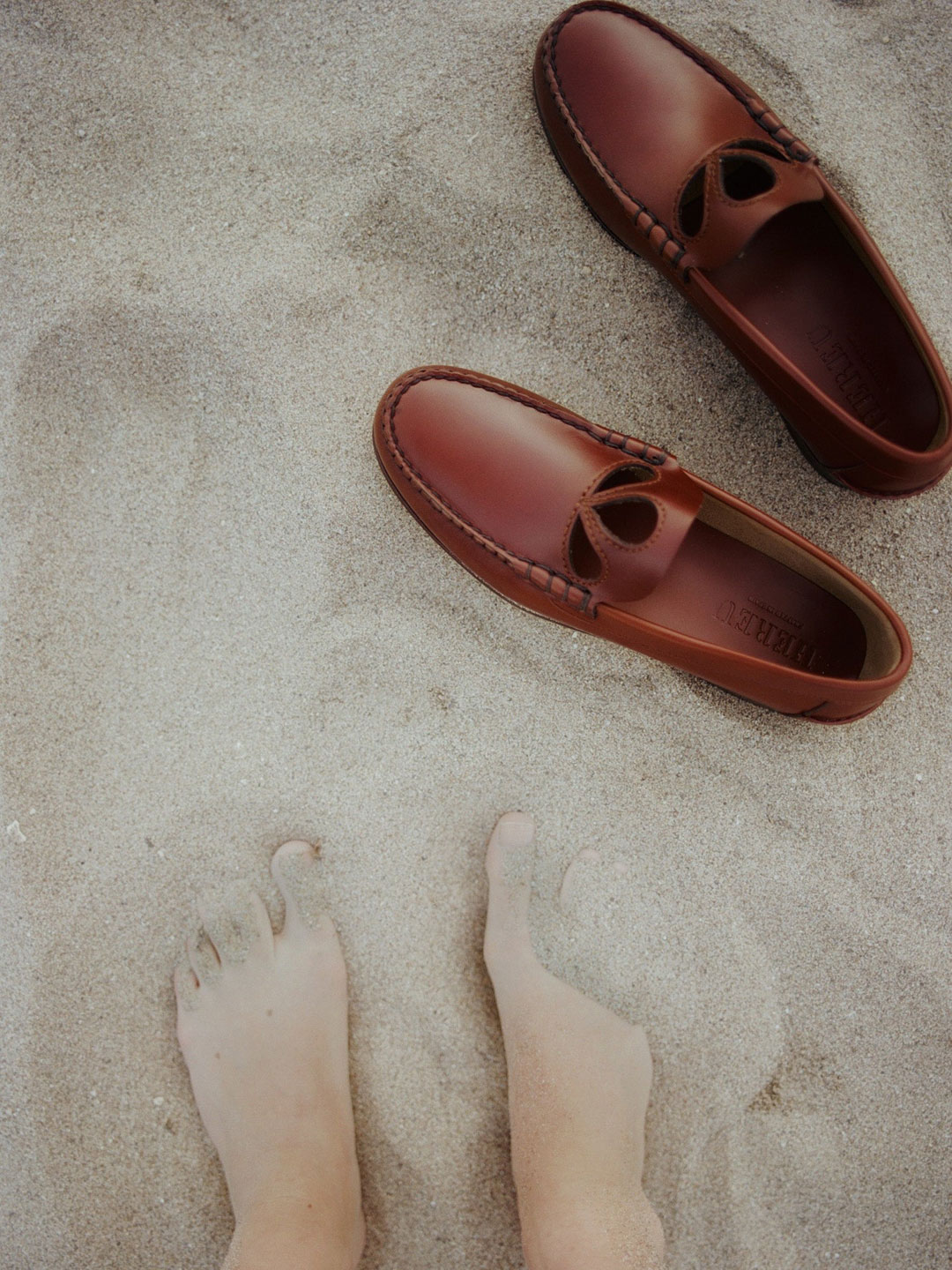 HEREU(ヘリュー) | Bag & Shoes | ESCAPERS.JP | ESCAPERS ONLINE