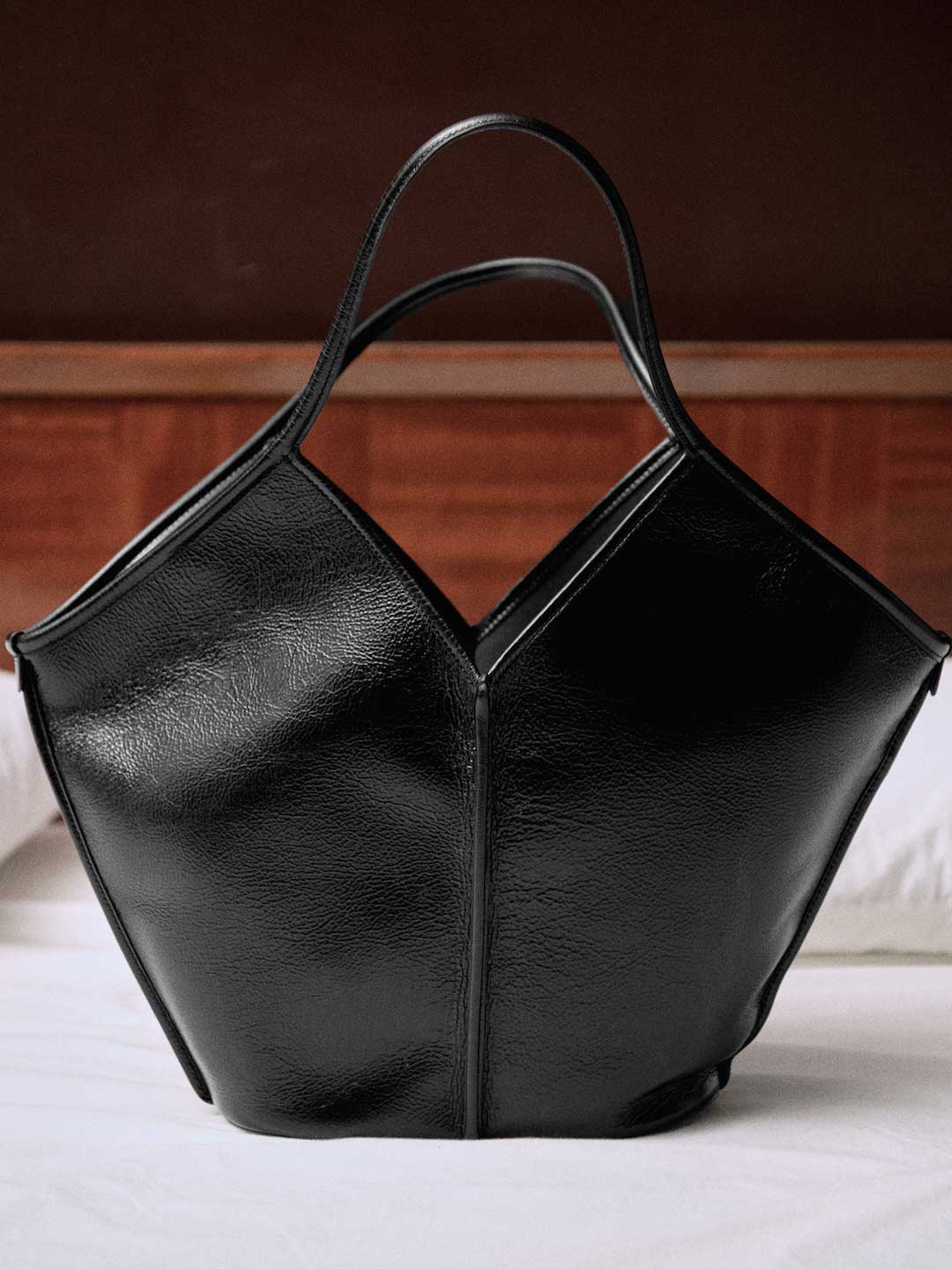 CALELLA DISTRESSED - Leather Tote Bag - Black