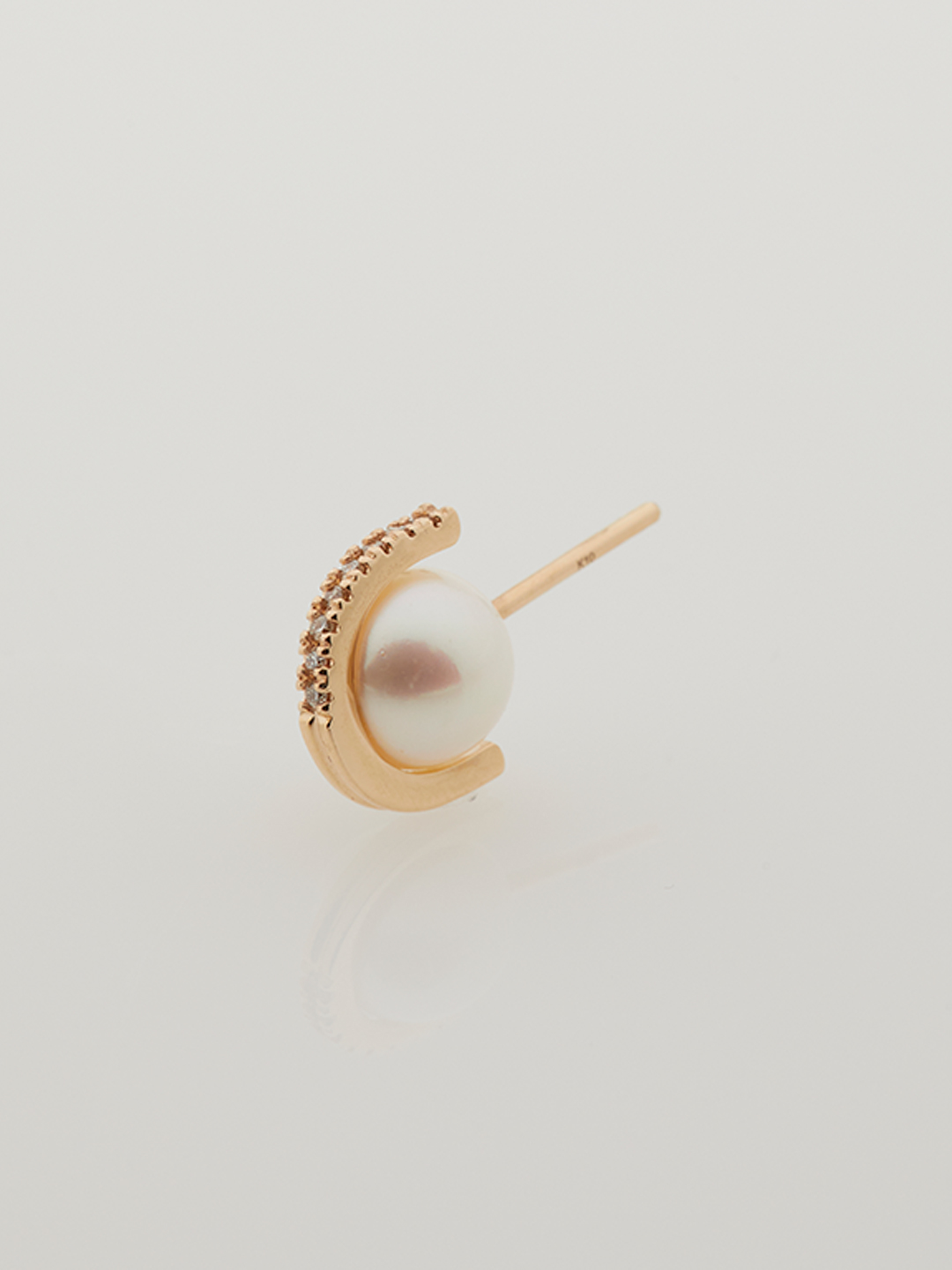 Beluga Pearl Diamond Pierced Earring M  - Yellow Gold