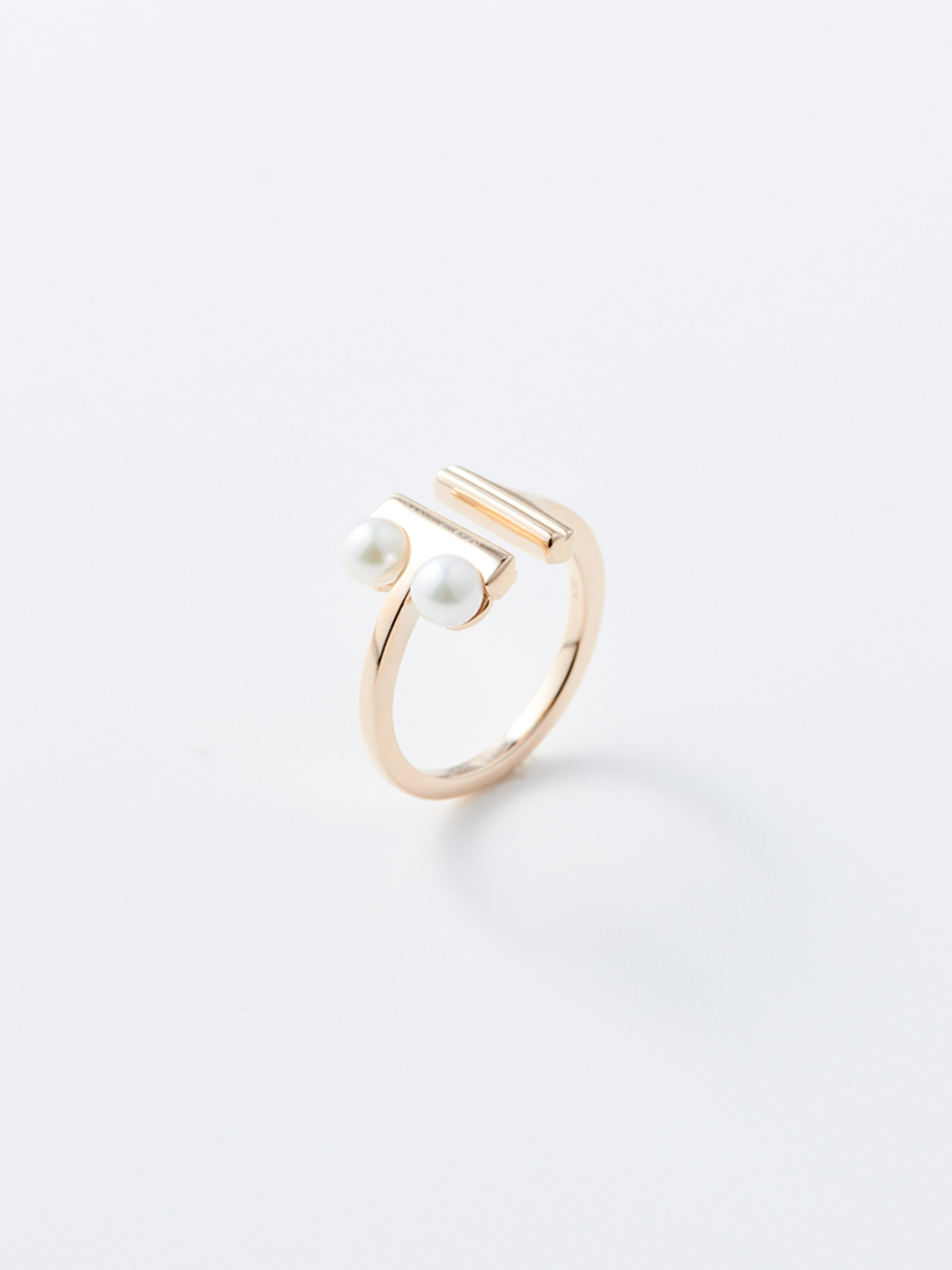 Beluga  Pearl Ring RING - Yellow Gold