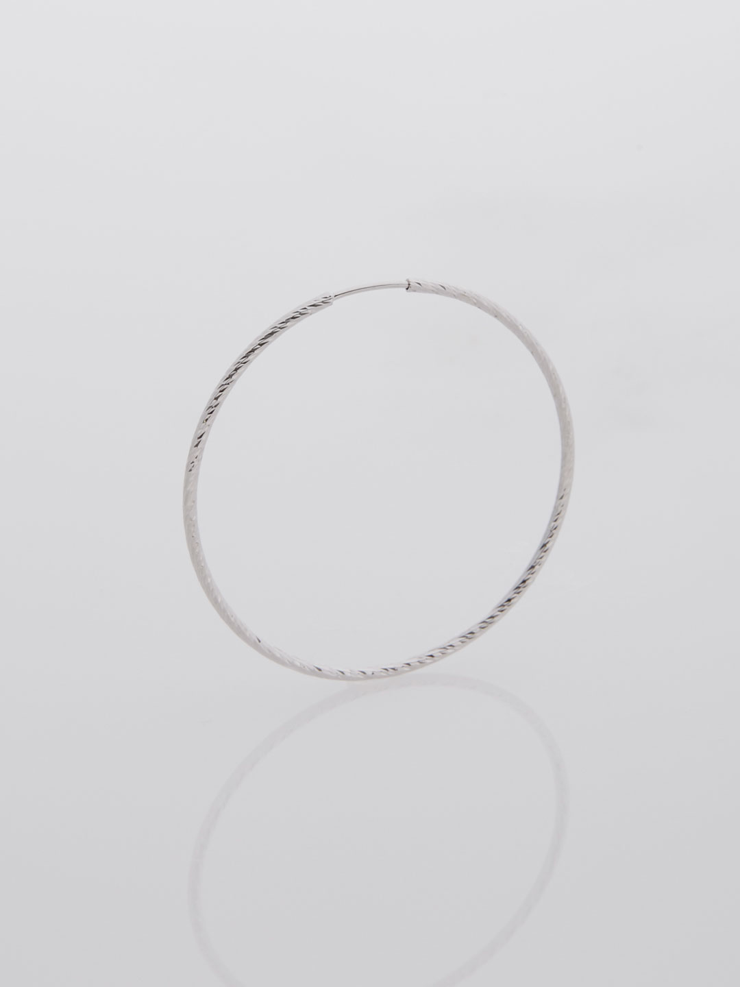 Liv Hoop Pierced Earring 35 - White Gold