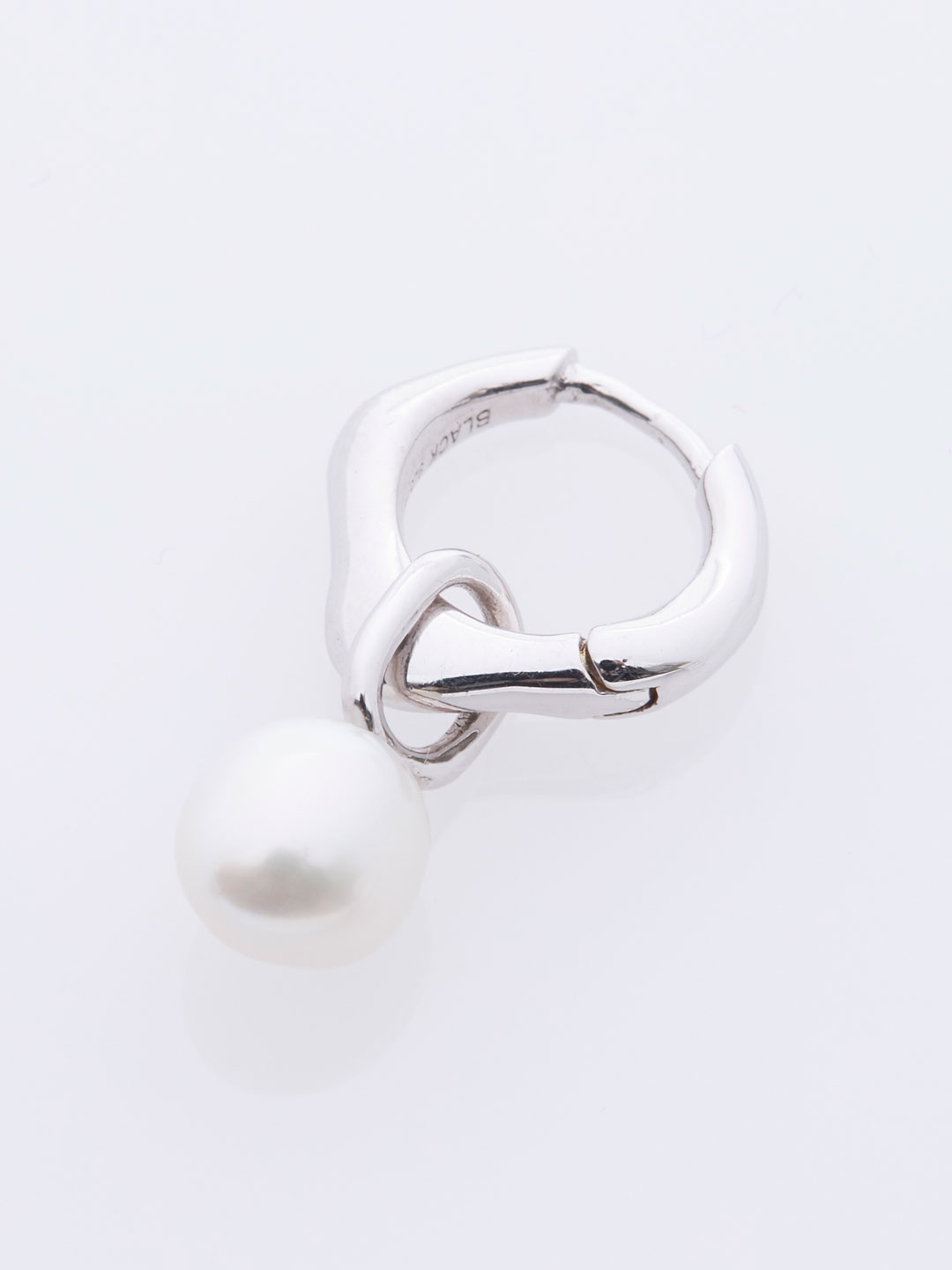 Vento Huggie Pierced Earring- Silver
