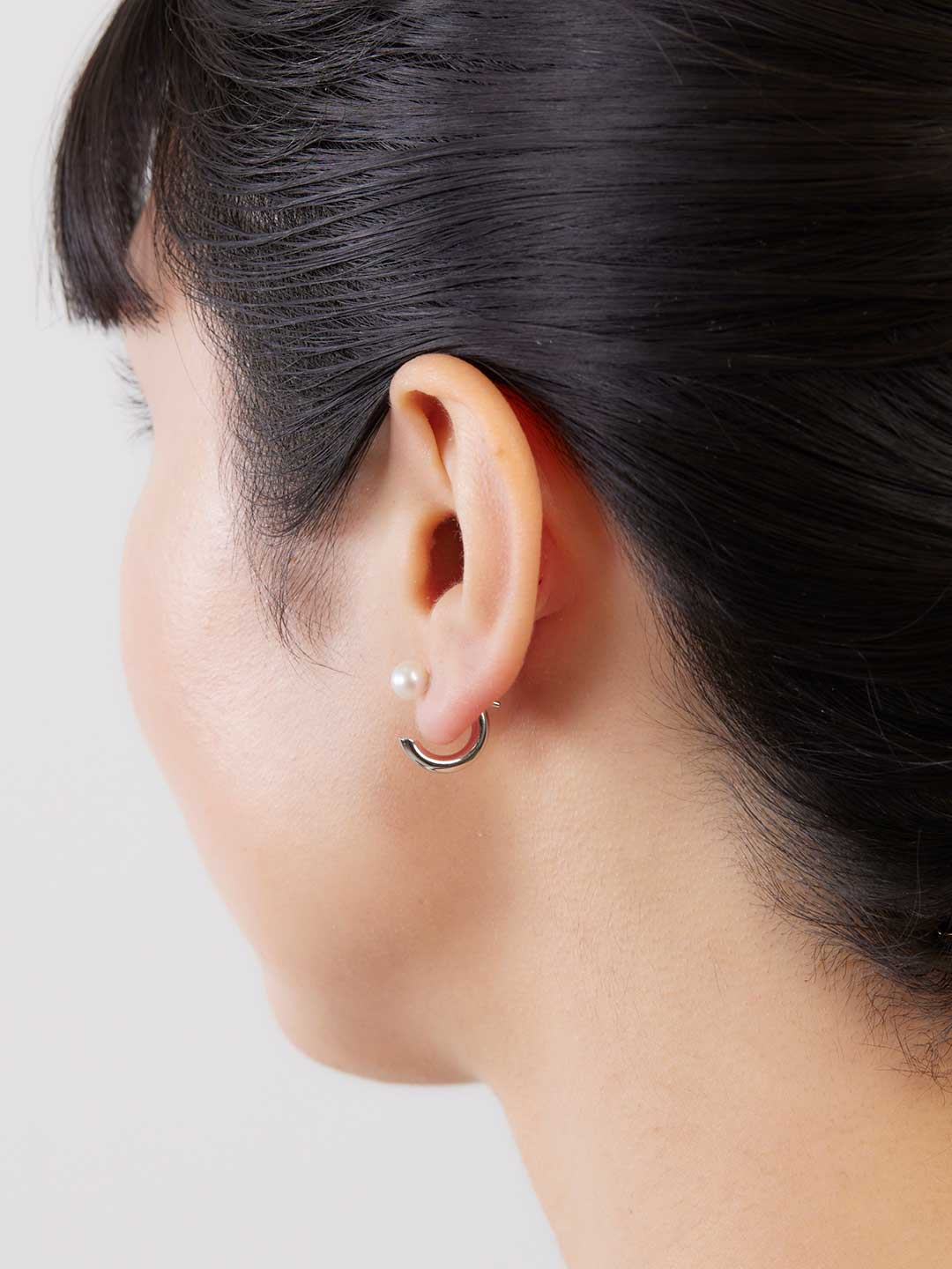 Frida Pearl Pierced Earring - Silver