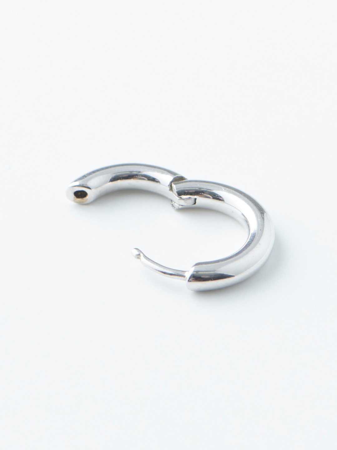 Slate 8 Huggie Pierced Earring - Silver