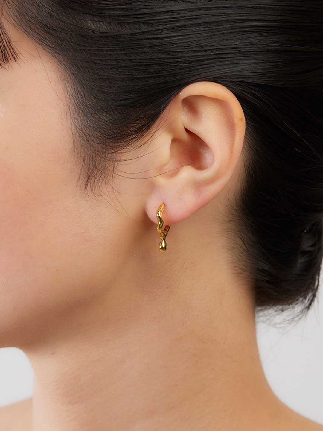 Mira Huggie Pierced Earring - Yellow Gold