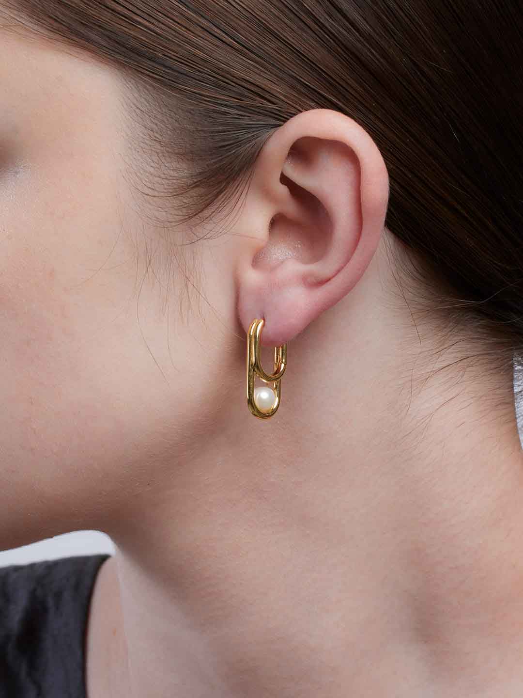 Joined Paths  Pierced Earring - Yellow Gold