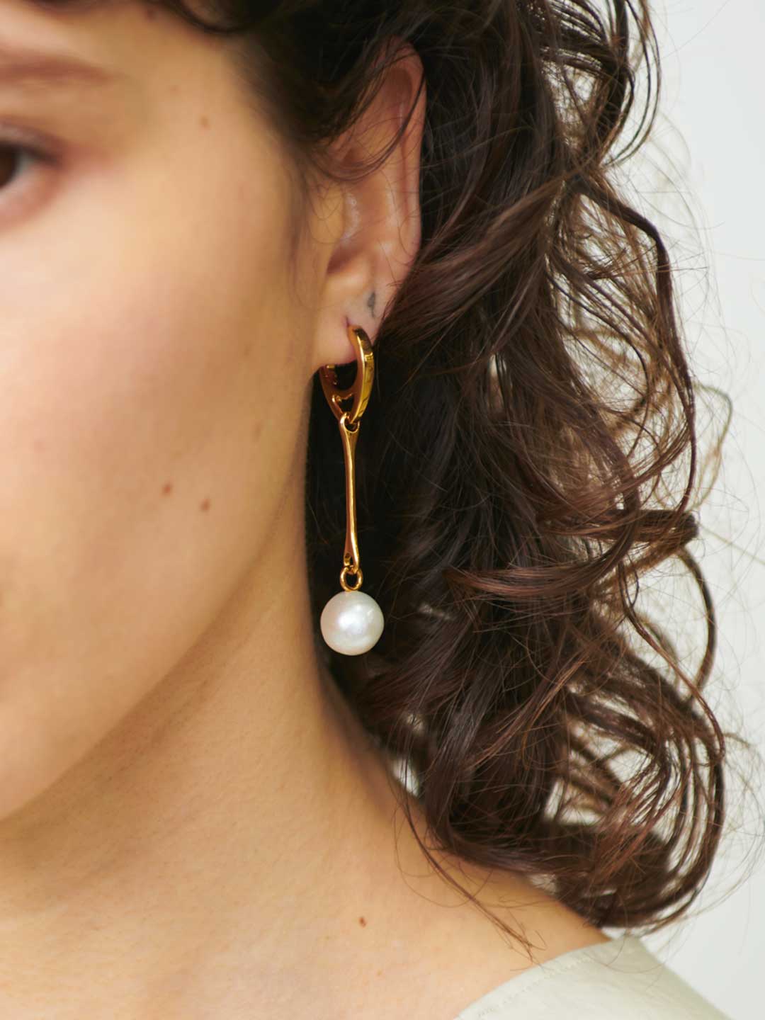 Squash Earring White Pearl - Yellow Gold