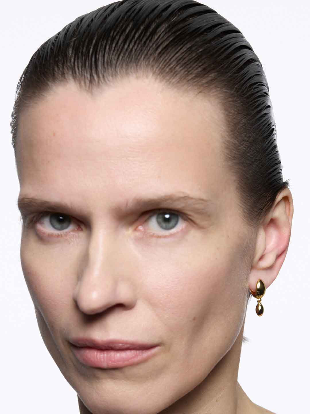 Finney Drop Huggie Piereced Earring - Yellow Gold