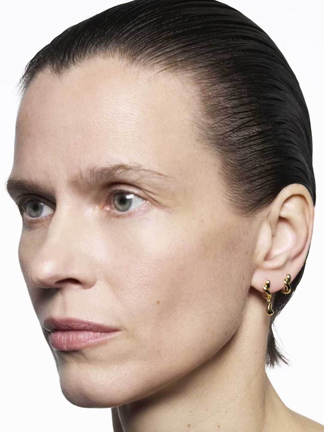 Whirl Huggie Pierced Earring - Yellow Gold