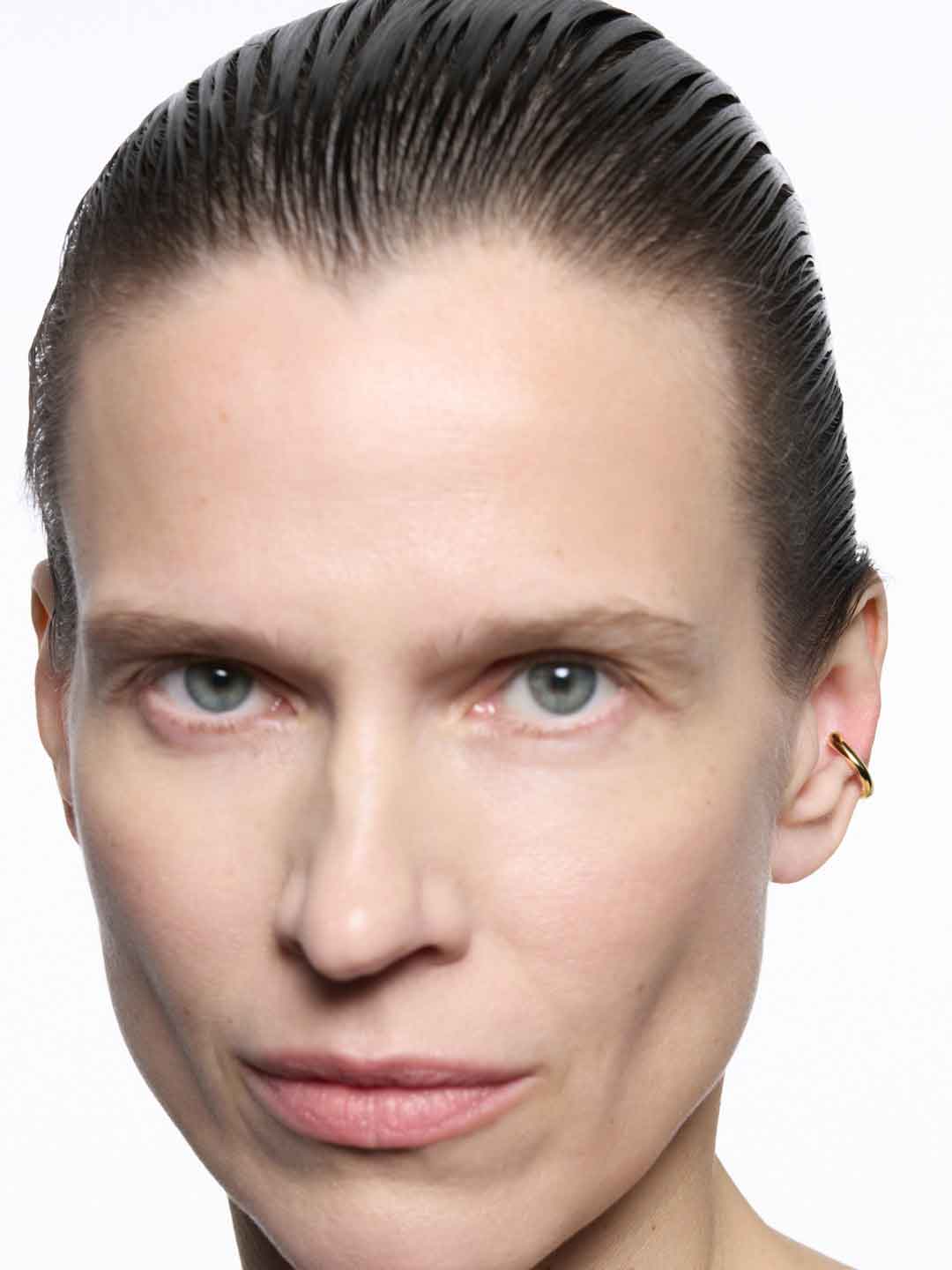 Curl Earcuff Medium  - Yellow Gold