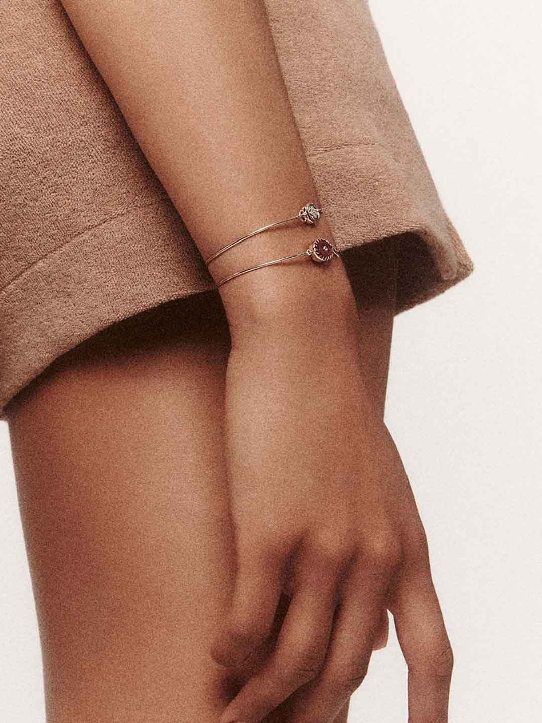 Orso Bangle Labradorite - Yellow Gold