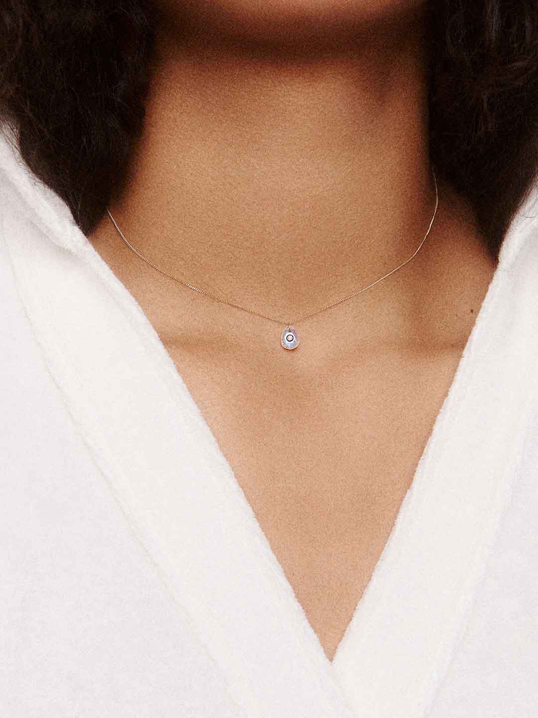 Orso Short Necklace Labradorite - Yellow Gold