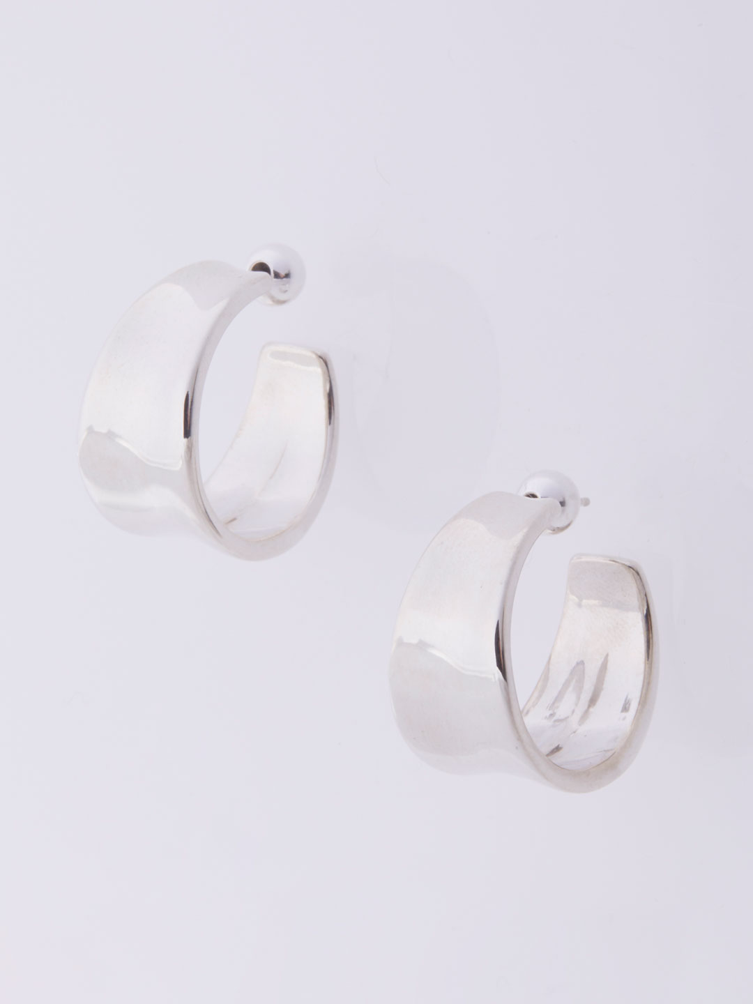 SOPHIE BUHAI  Wave Hoops Pierced