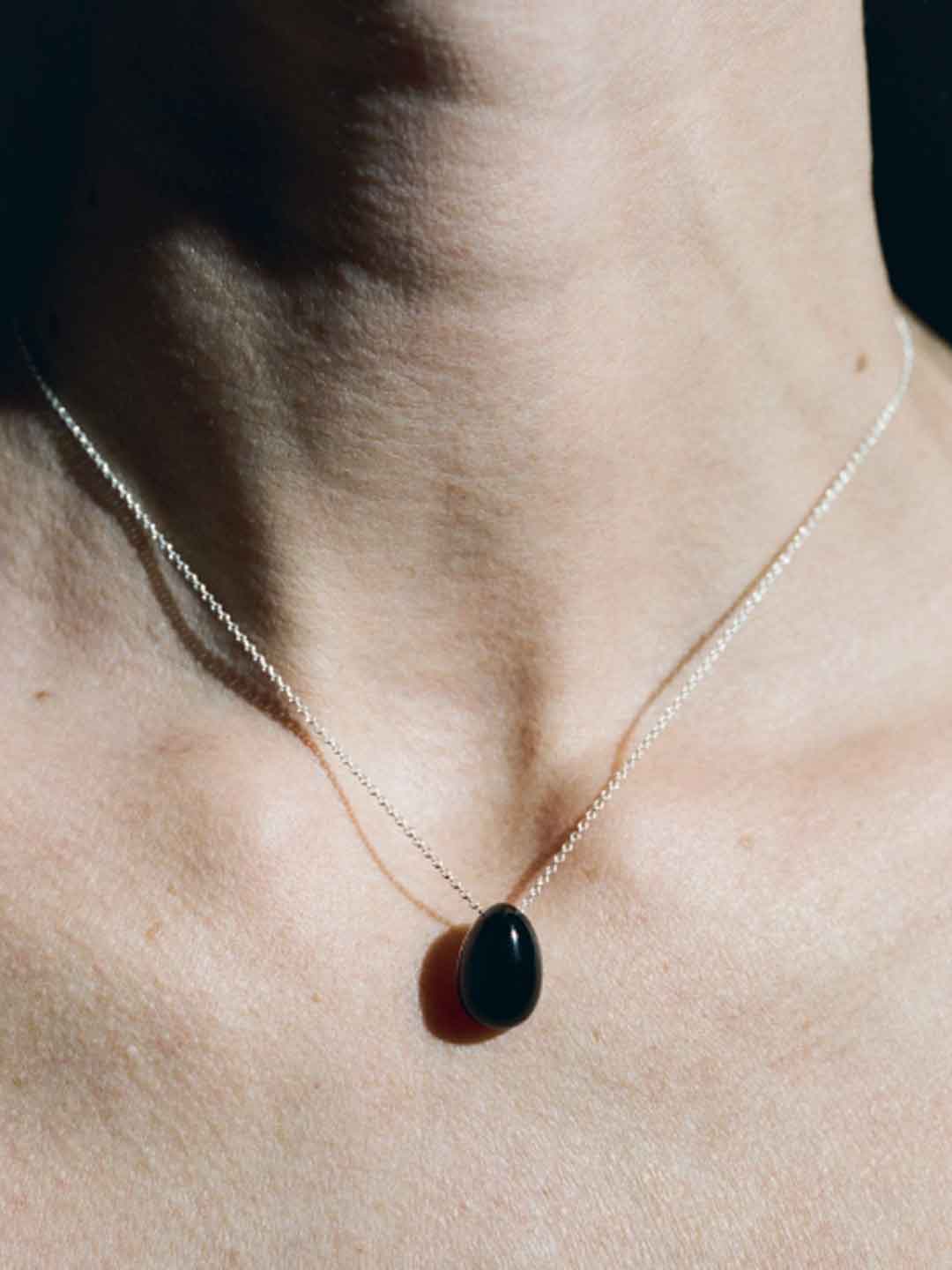 Tiny Egg Pendant Onyx  - Silver