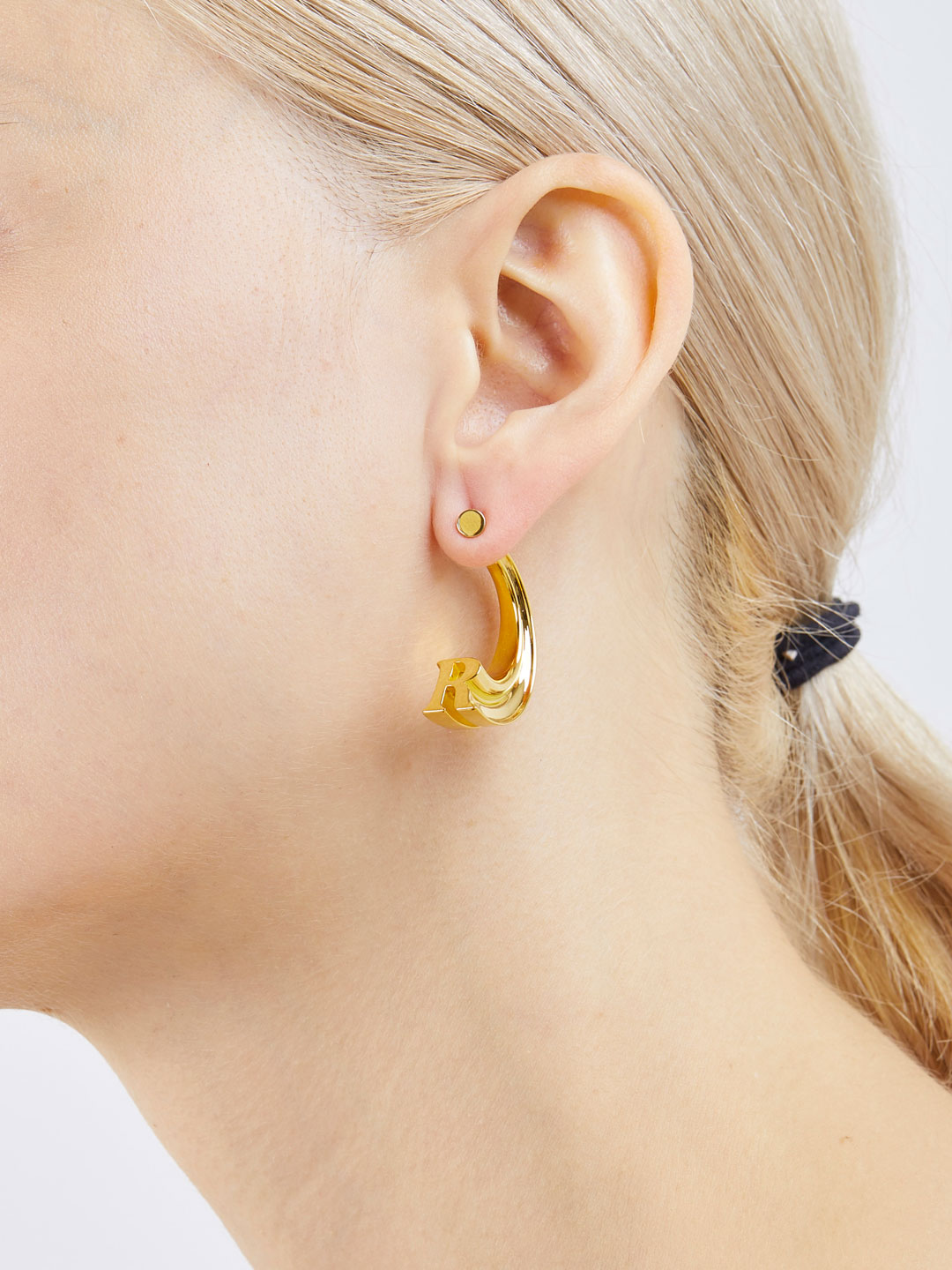 Alphabet Pierced Earring R  - Gold